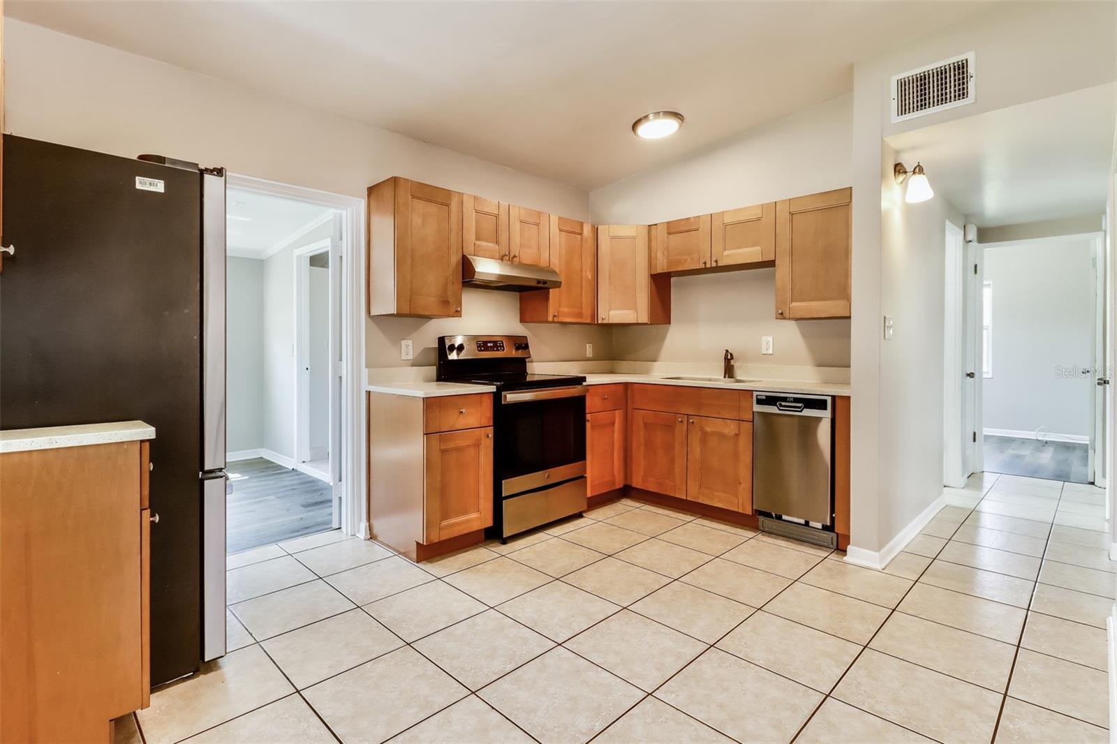 6464 82ND AVE N, PINELLAS PARK, FL, 33781