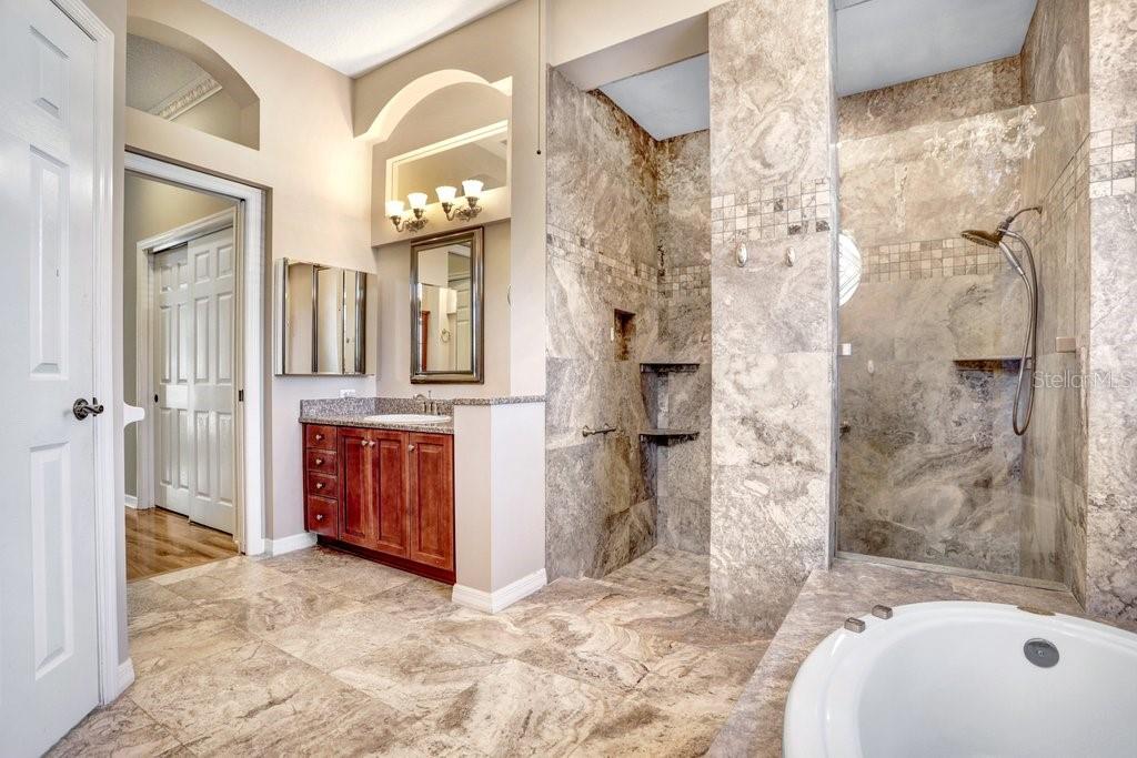 19106 AVENUE BAYONNES, LUTZ, FL, 33558