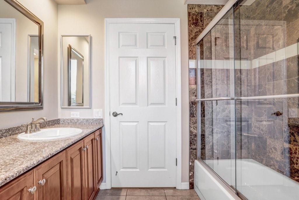 19106 AVENUE BAYONNES, LUTZ, FL, 33558