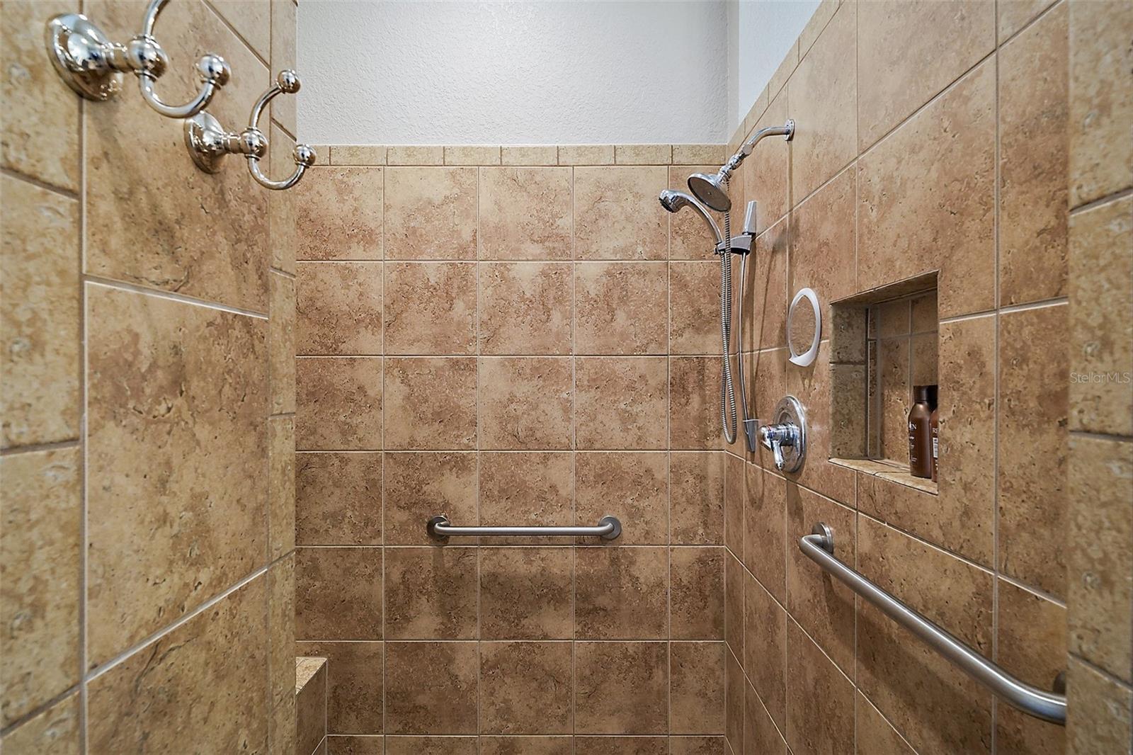 685 WINIFRED WAY, THE VILLAGES, FL, 32162