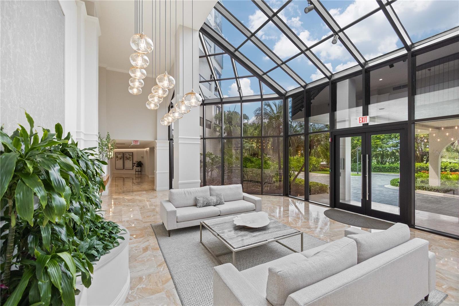 545 SANCTUARY DR #B806, LONGBOAT KEY, FL, 34228