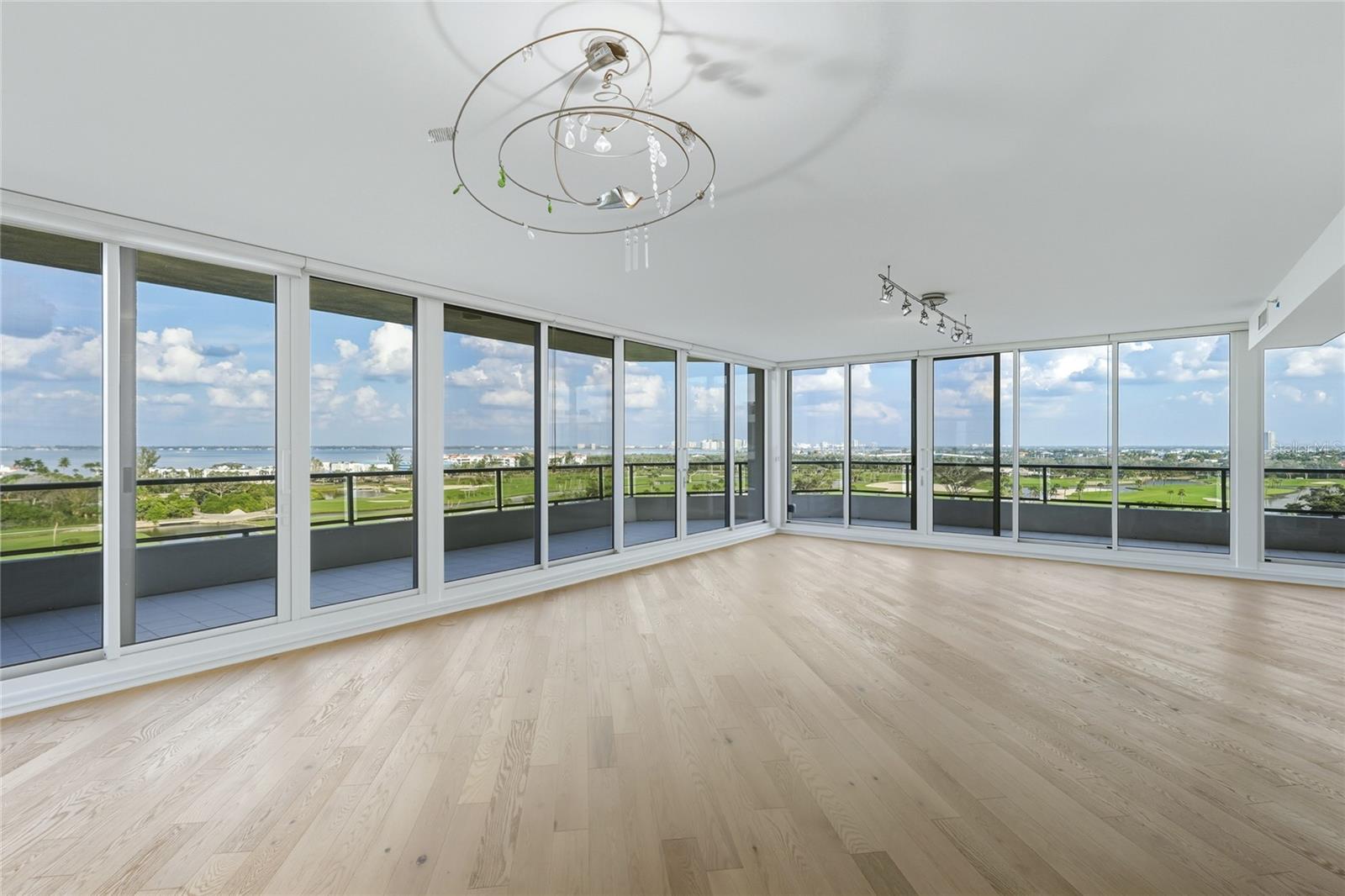 545 SANCTUARY DR #B806, LONGBOAT KEY, FL, 34228