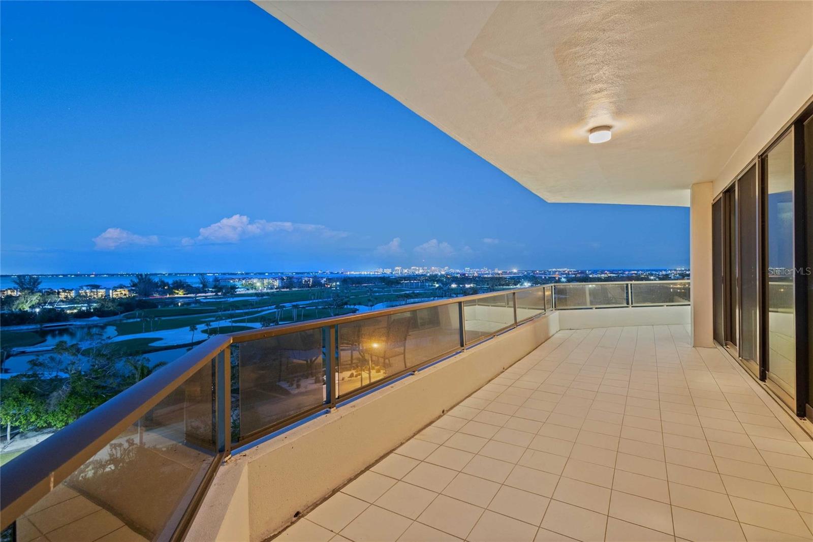 545 SANCTUARY DR #B806, LONGBOAT KEY, FL, 34228