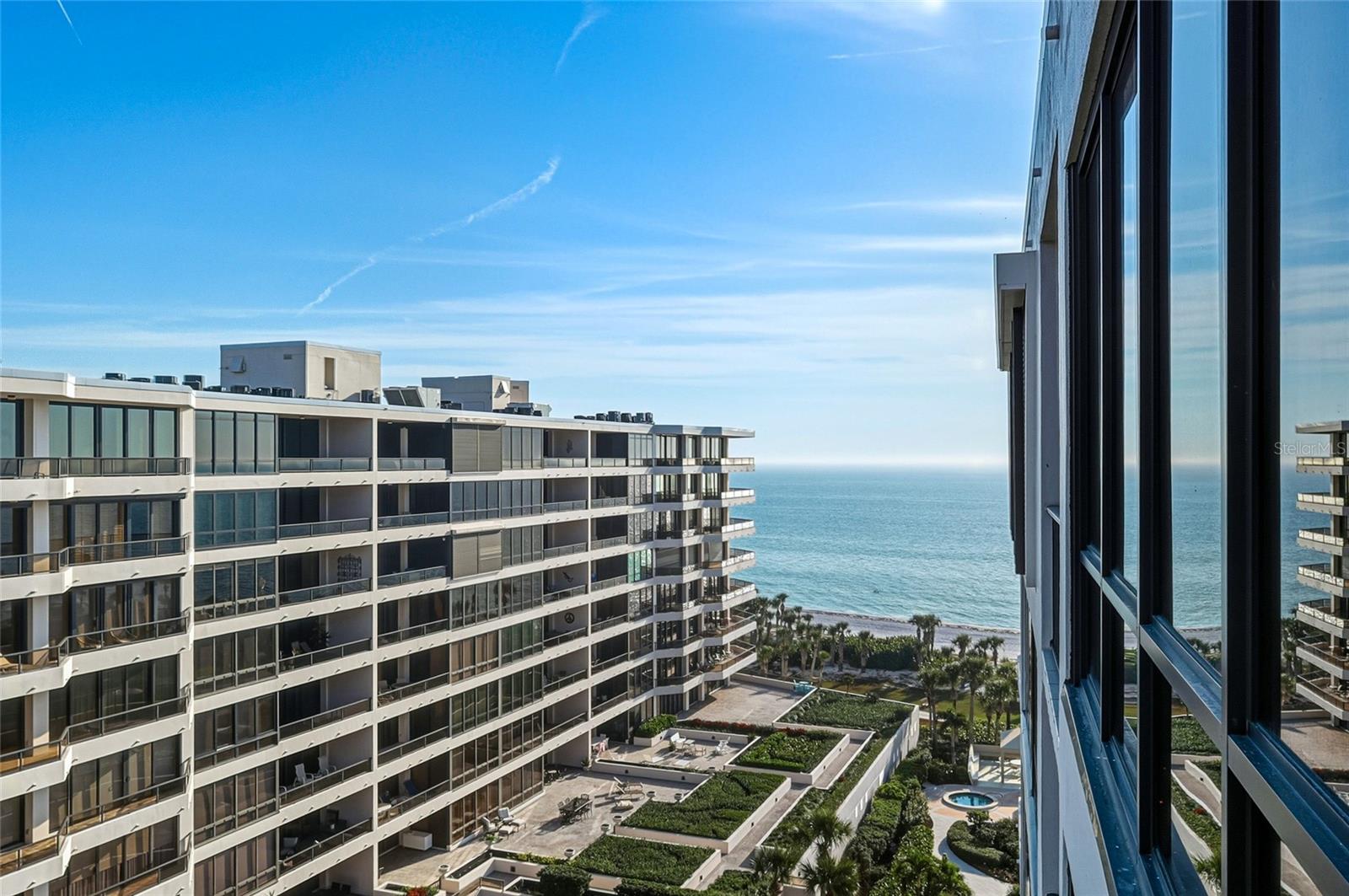 545 SANCTUARY DR #B806, LONGBOAT KEY, FL, 34228