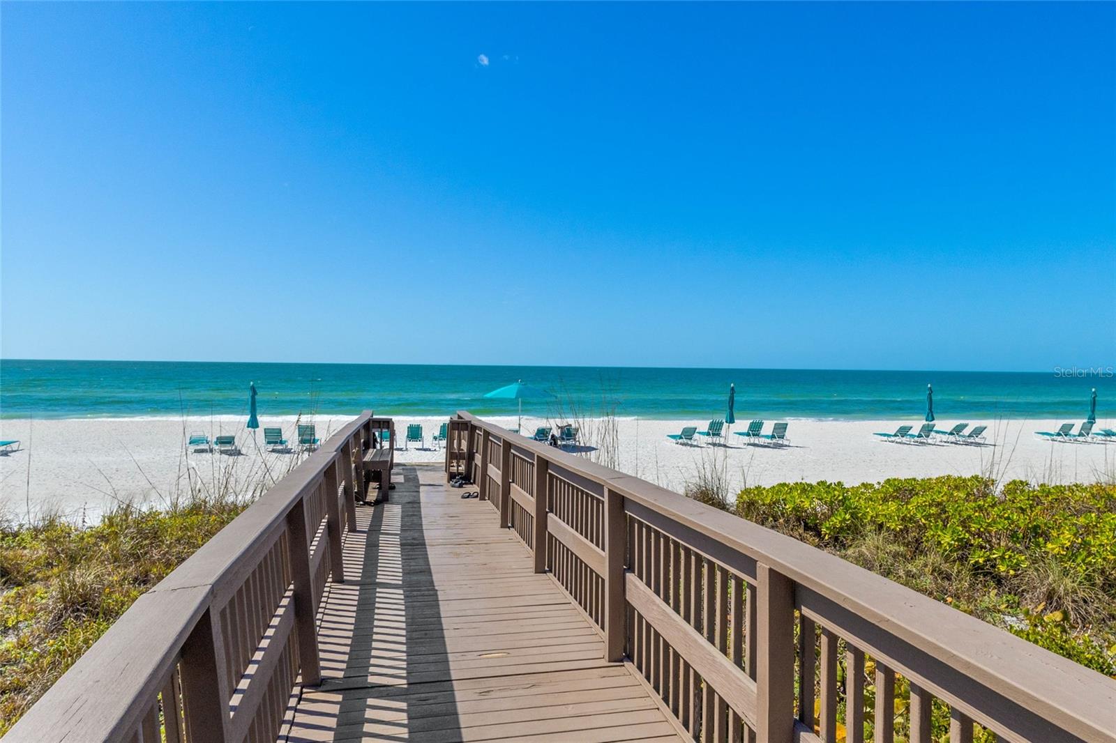 545 SANCTUARY DR #B806, LONGBOAT KEY, FL, 34228