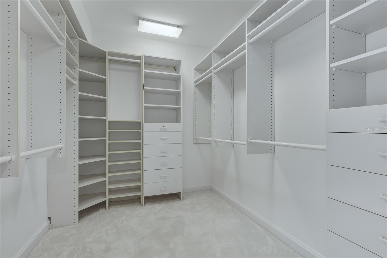 545 SANCTUARY DR #B806, LONGBOAT KEY, FL, 34228