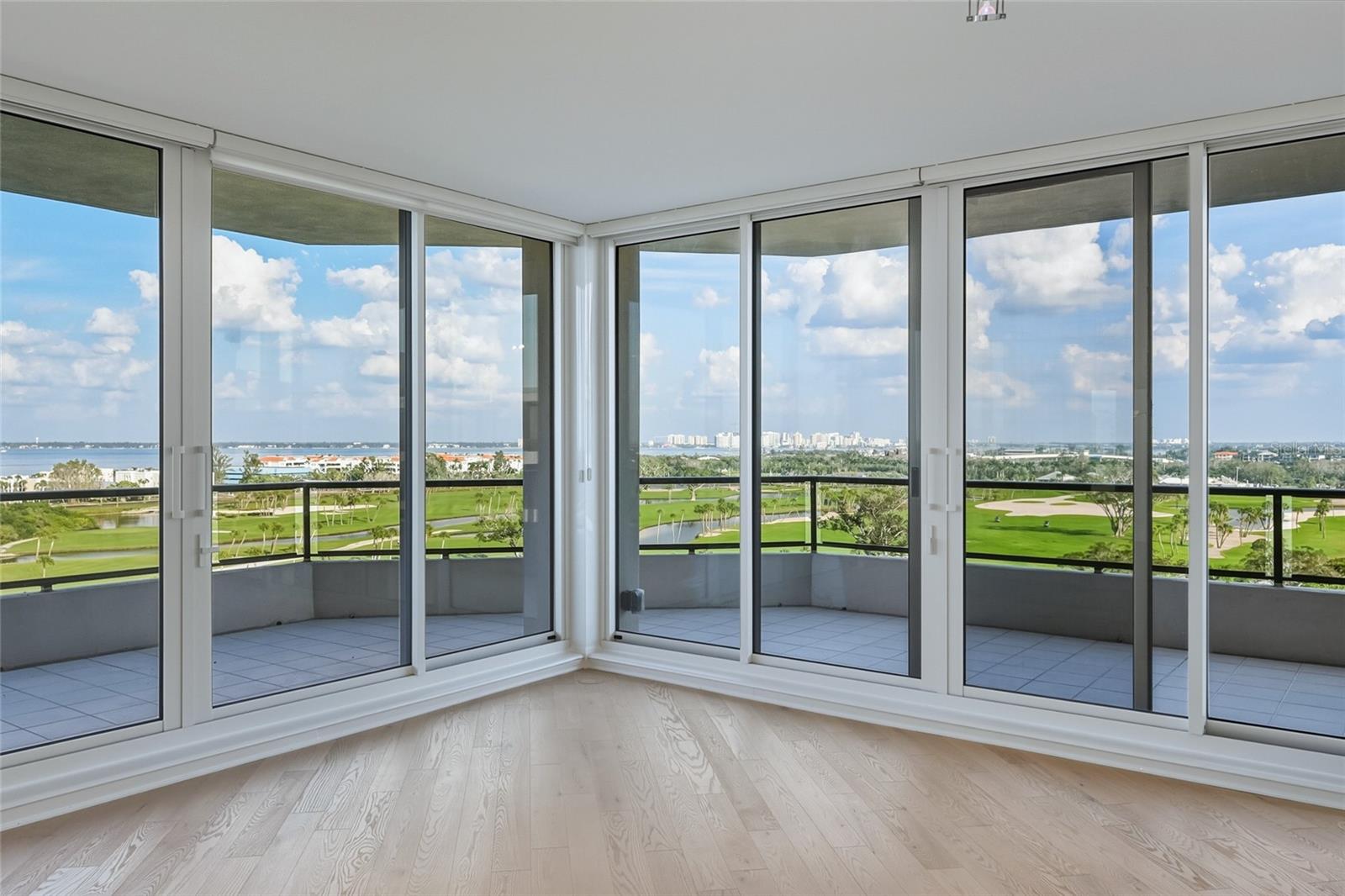 545 SANCTUARY DR #B806, LONGBOAT KEY, FL, 34228