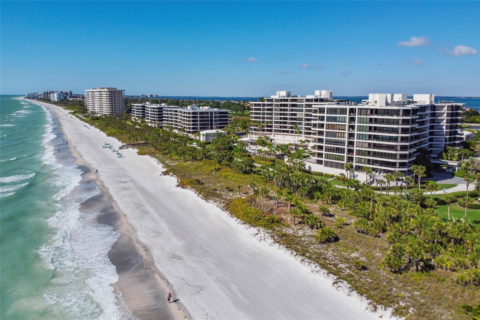 545 SANCTUARY DR #B806, LONGBOAT KEY, FL, 34228