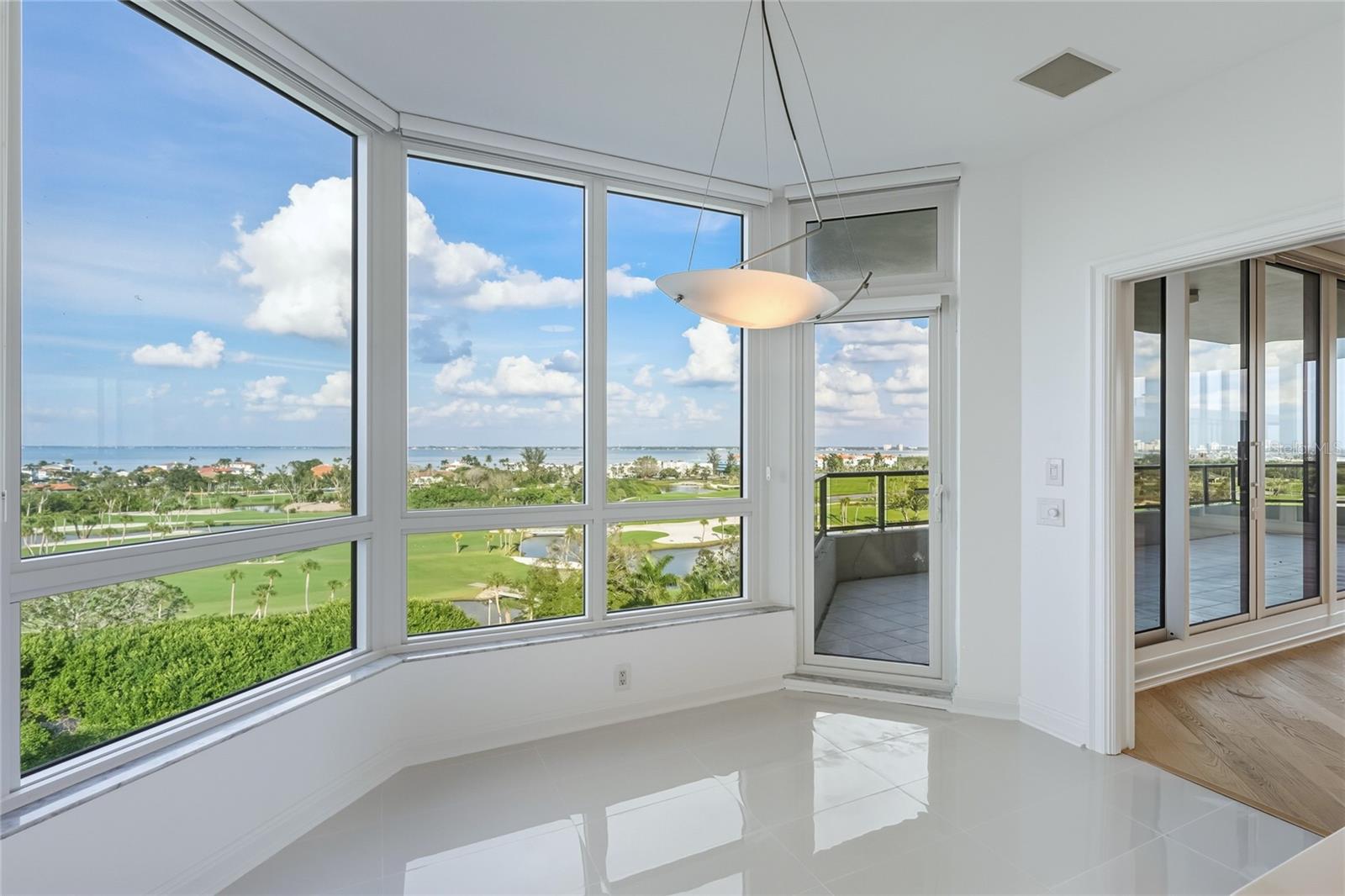 545 SANCTUARY DR #B806, LONGBOAT KEY, FL, 34228
