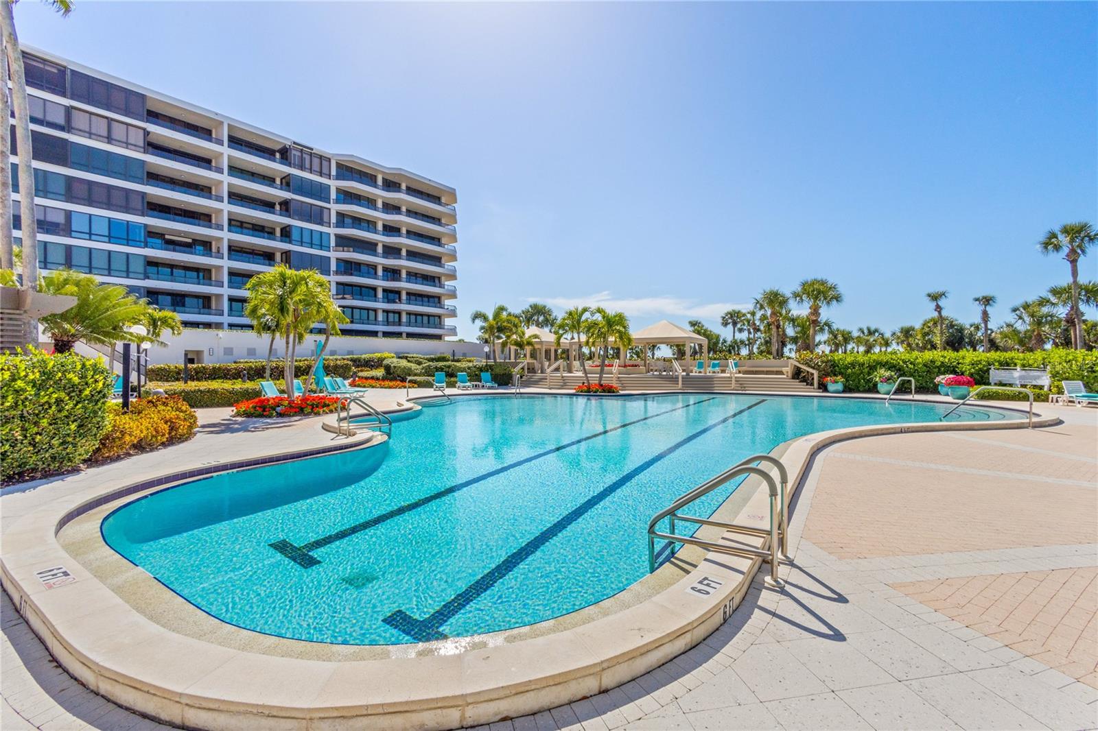 545 SANCTUARY DR #B806, LONGBOAT KEY, FL, 34228