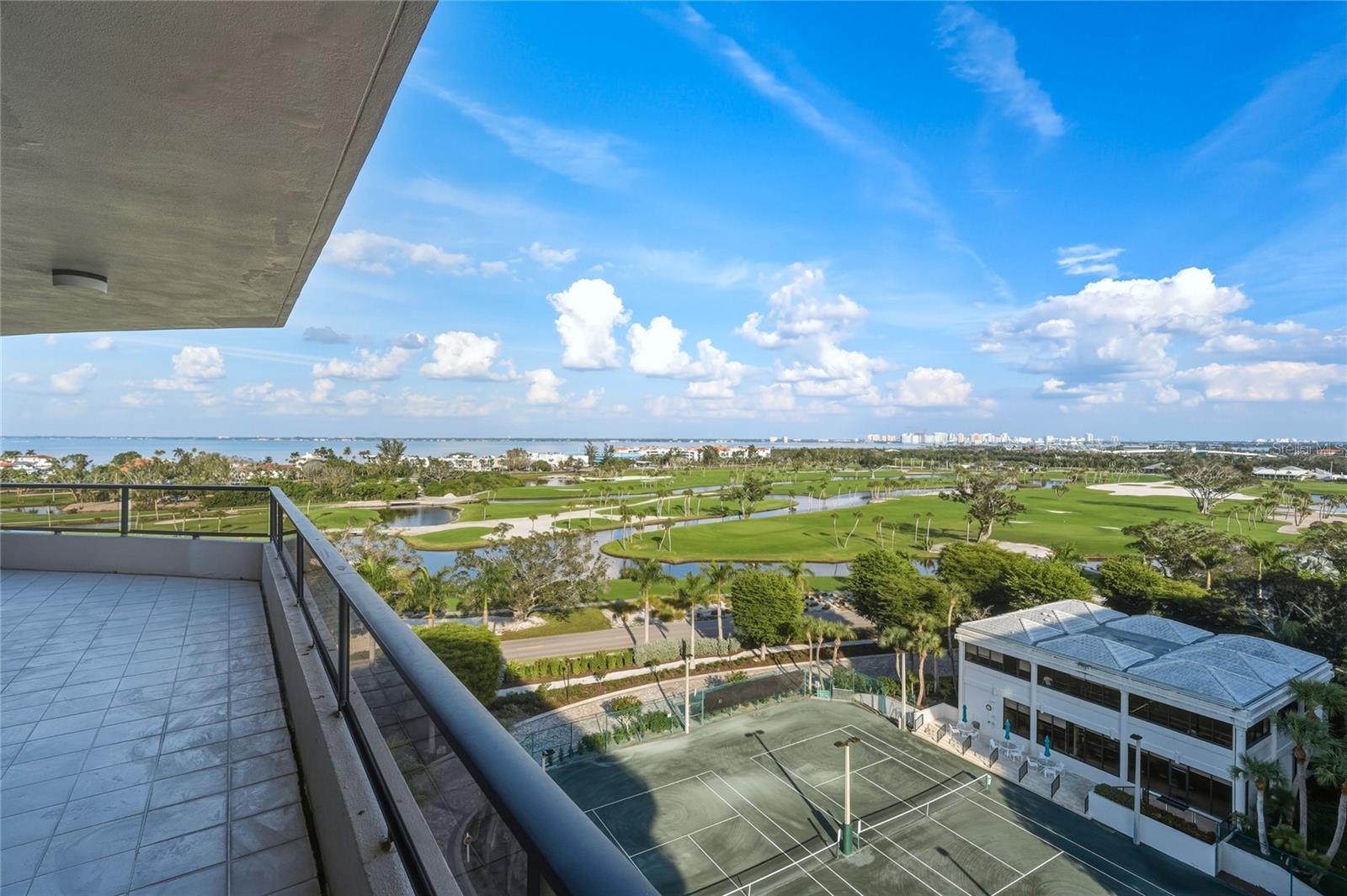 545 SANCTUARY DR #B806, LONGBOAT KEY, FL, 34228