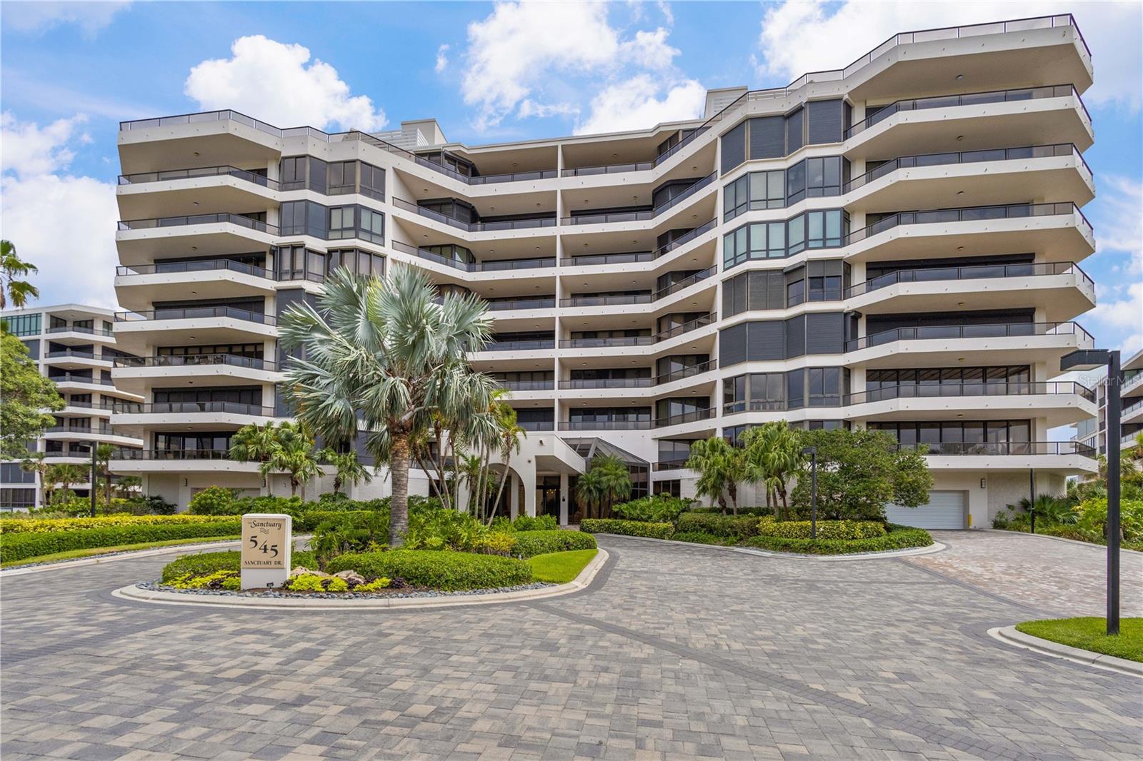 545 SANCTUARY DR #B806, LONGBOAT KEY, FL, 34228