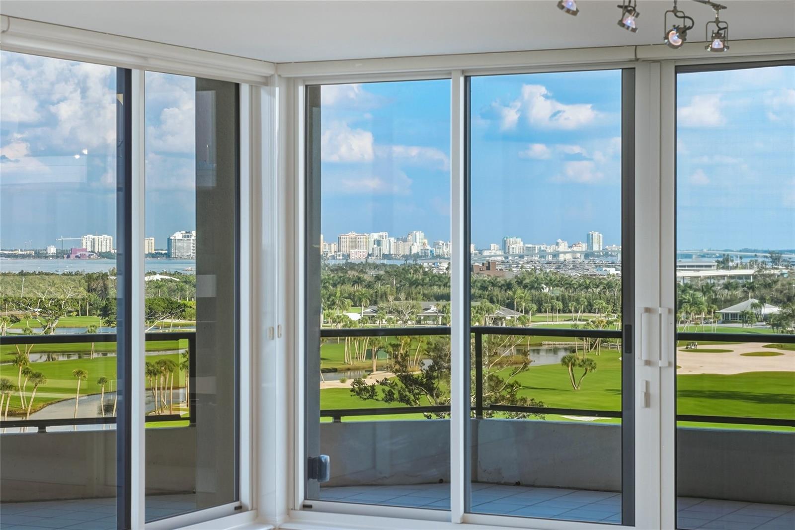 545 SANCTUARY DR #B806, LONGBOAT KEY, FL, 34228