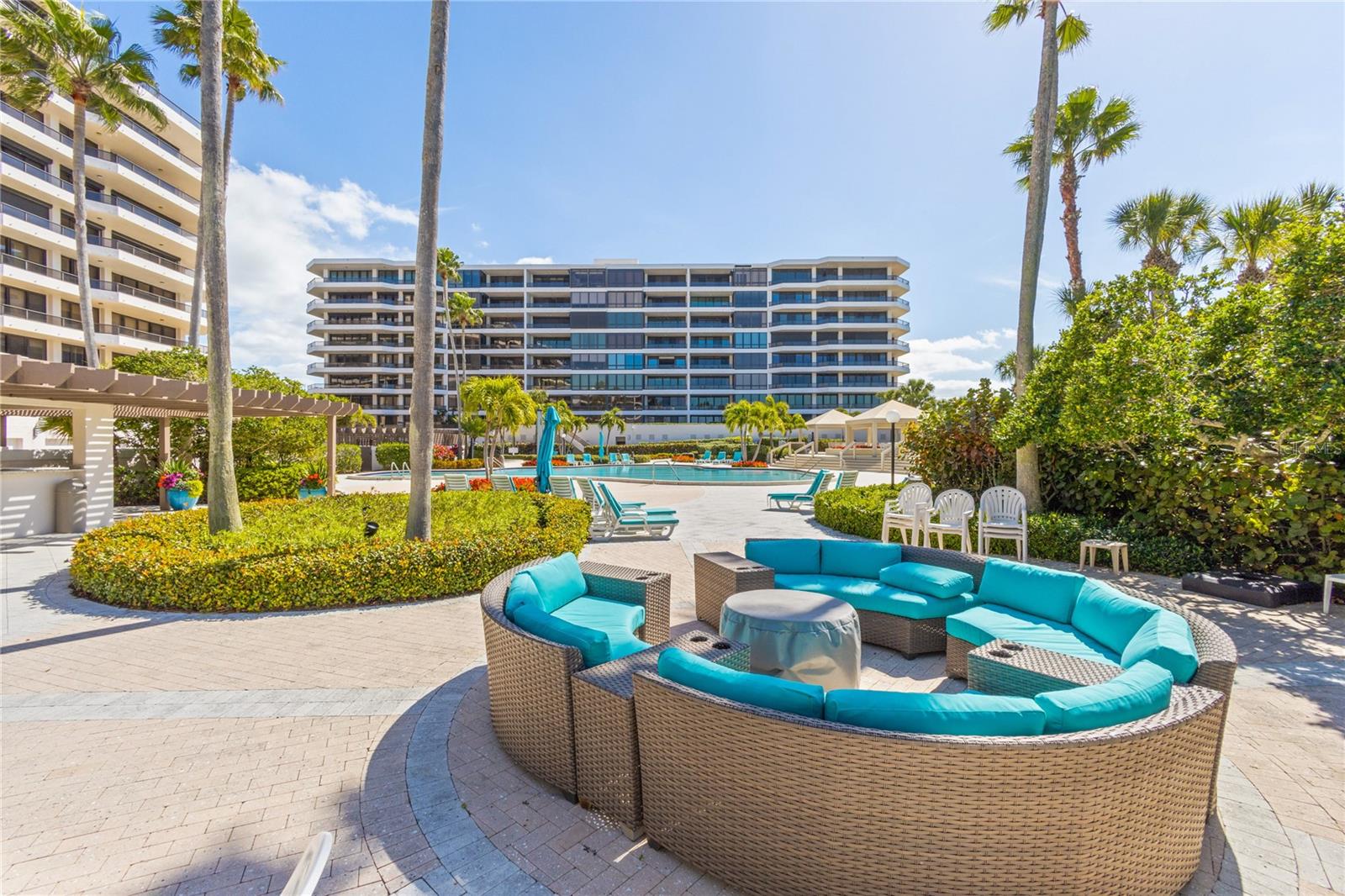 545 SANCTUARY DR #B806, LONGBOAT KEY, FL, 34228