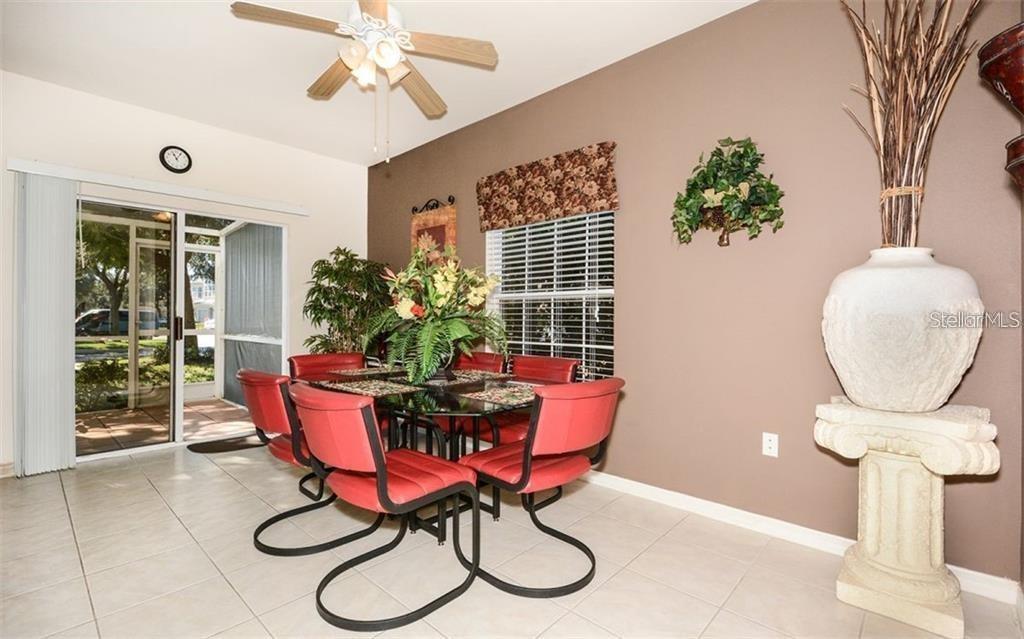 7685 PLANTATION CIR #B, UNIVERSITY PARK, FL, 34201