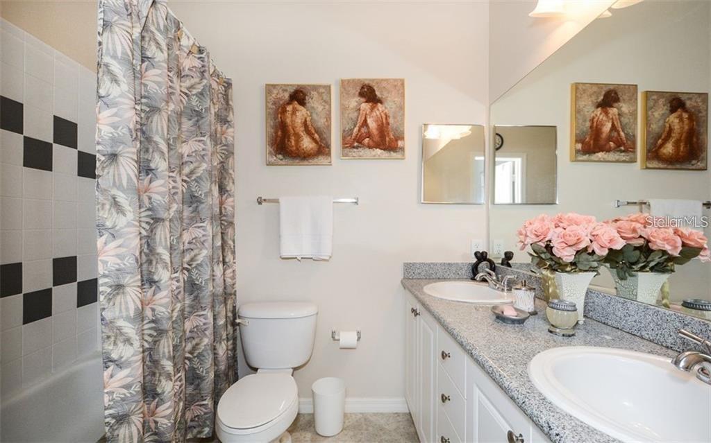 7685 PLANTATION CIR #B, UNIVERSITY PARK, FL, 34201