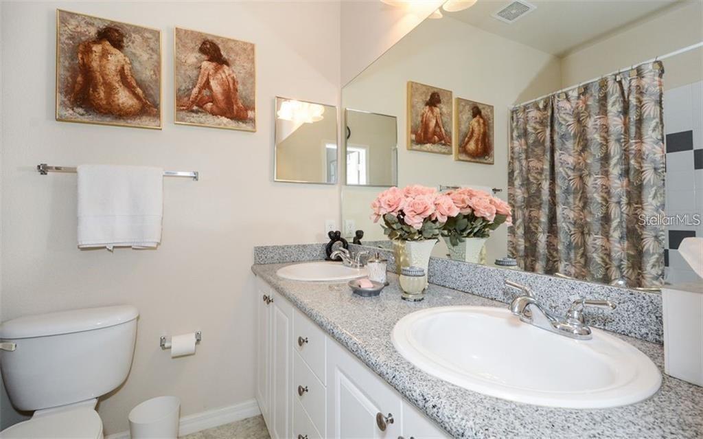 7685 PLANTATION CIR #B, UNIVERSITY PARK, FL, 34201