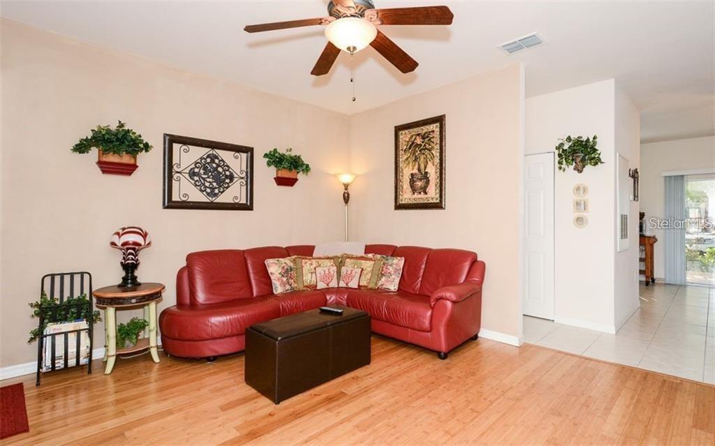 7685 PLANTATION CIR #B, UNIVERSITY PARK, FL, 34201