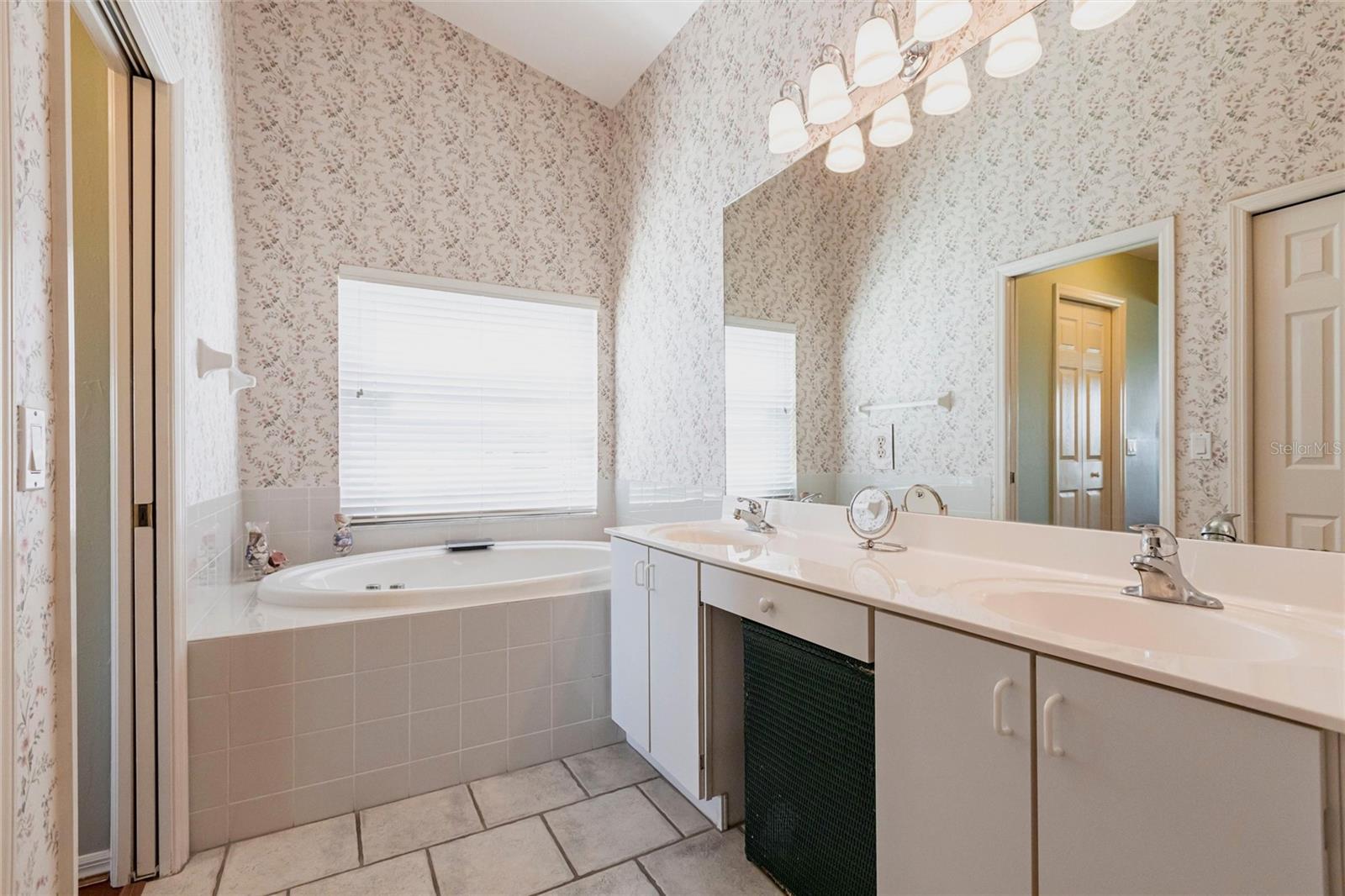 1872 BIRMINGHAM BLVD, PUNTA GORDA, FL, 33980