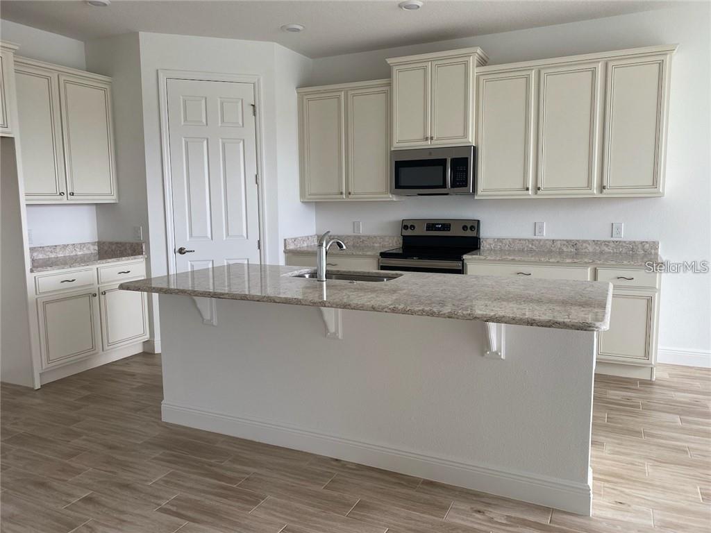 4037 VIA TOLEDO CT, POINCIANA, FL, 34759