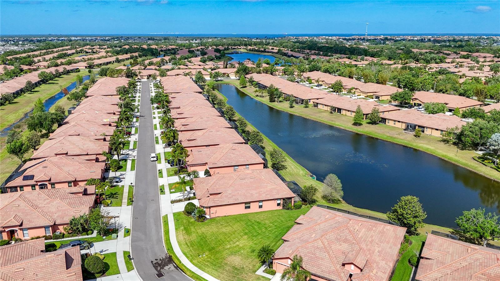 146 SHELL FALLS DR, APOLLO BEACH, FL, 33572