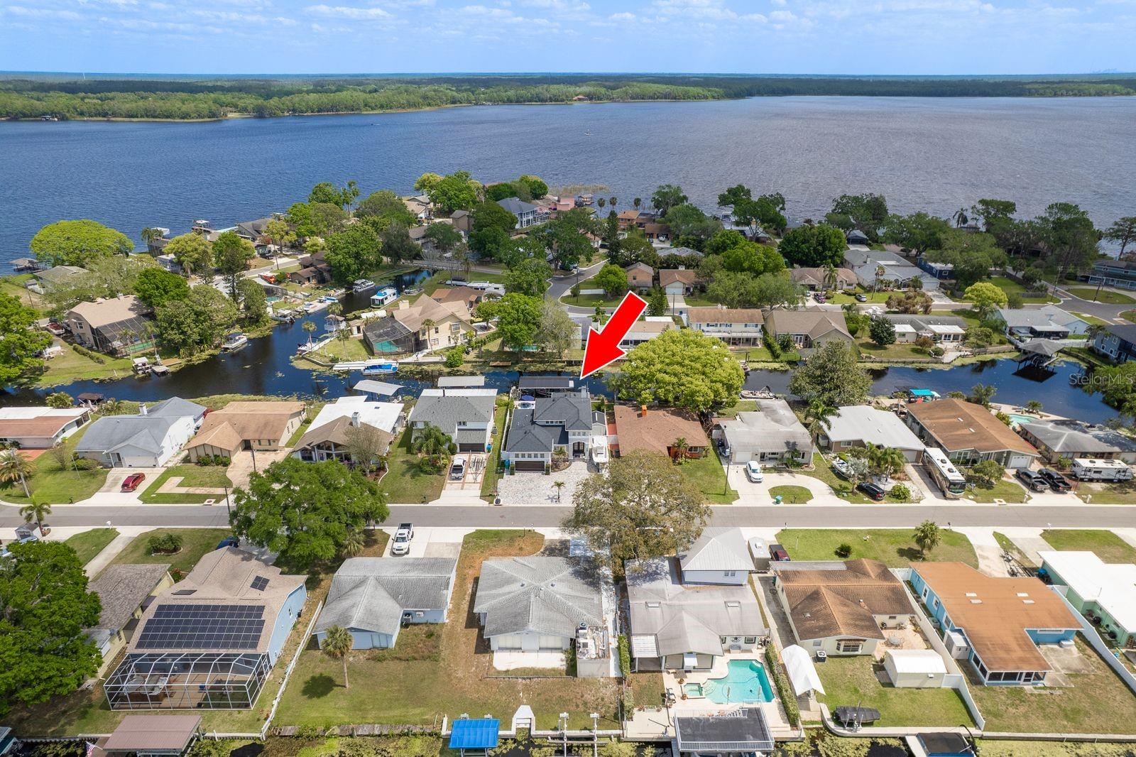 182 E CANAL DR, PALM HARBOR, FL, 34684