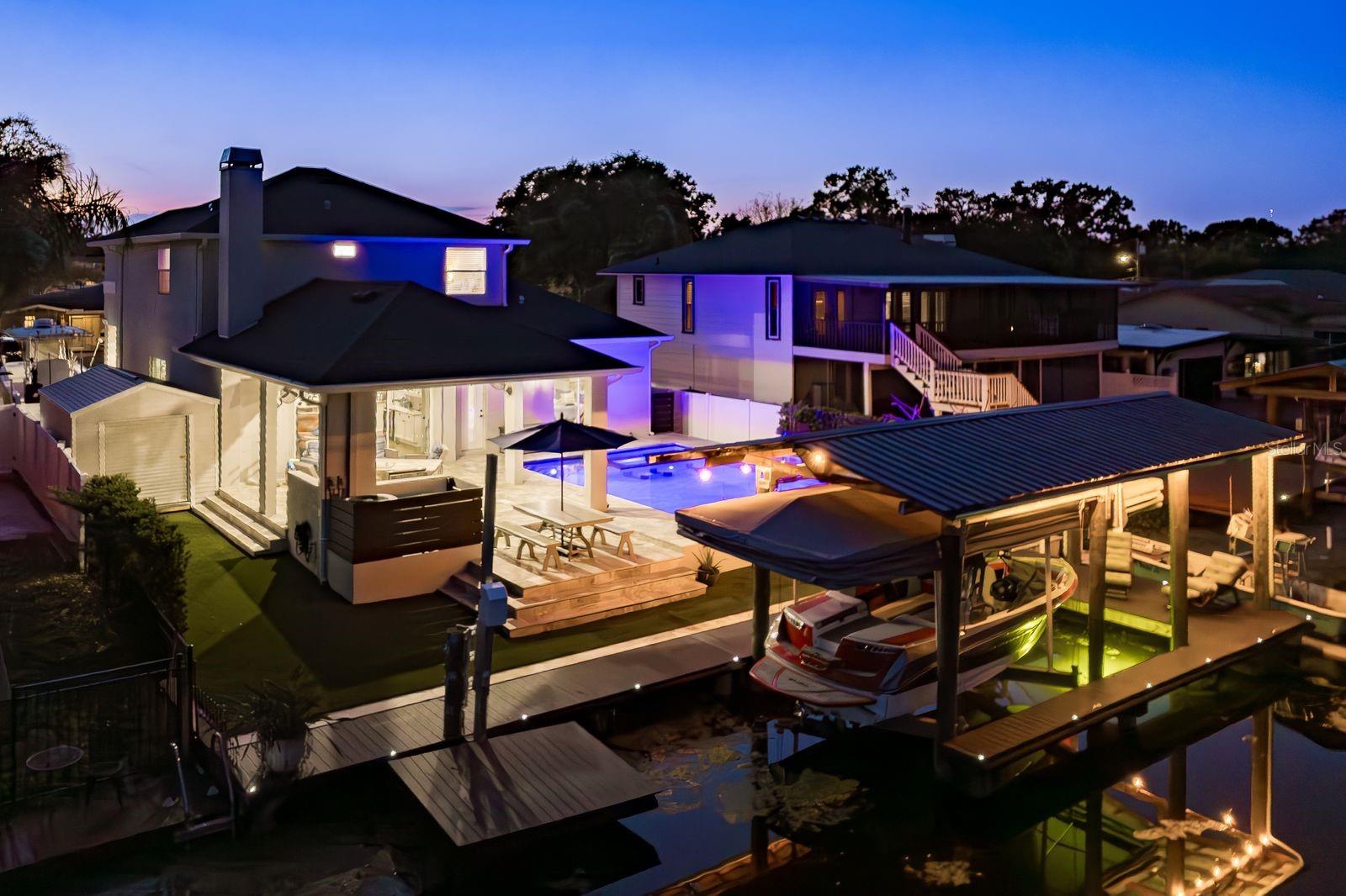 182 E CANAL DR, PALM HARBOR, FL, 34684