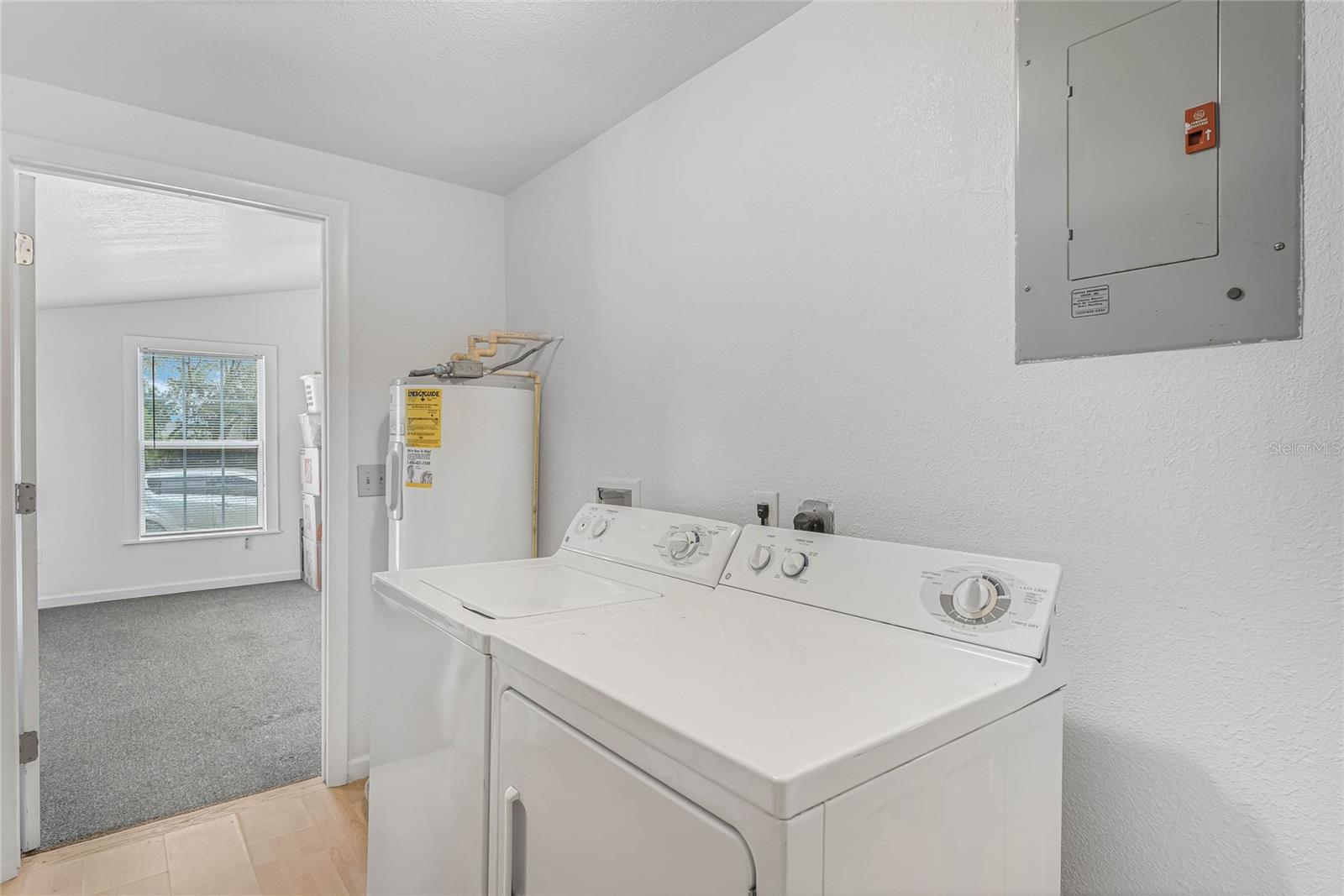 931 DENNIS AVE, ORLANDO, FL, 32807