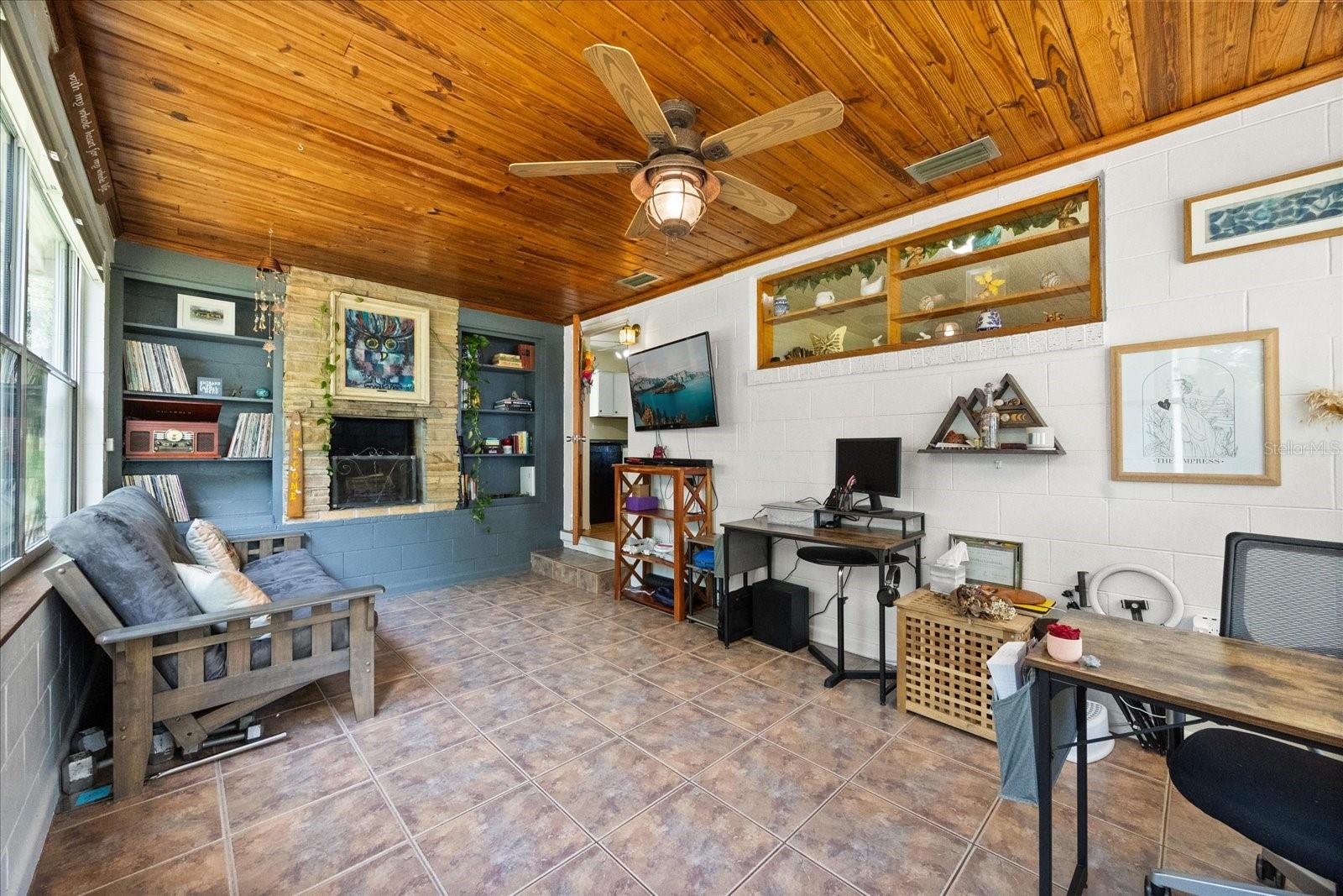 7115 LAKE OLA DR, MOUNT DORA, FL, 32757