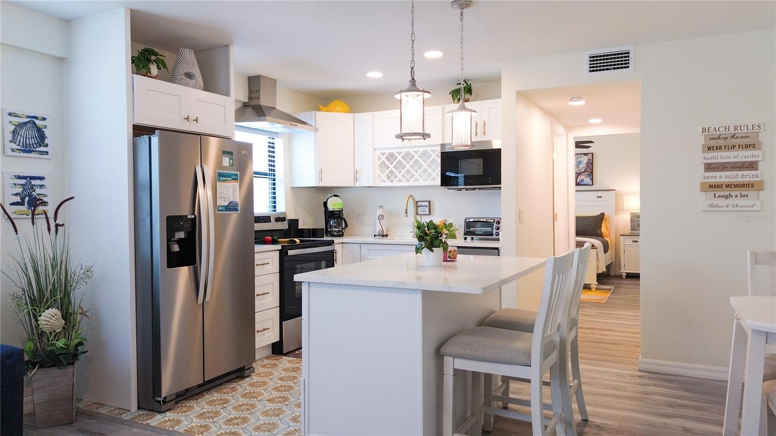 9921 GULF BLVD, TREASURE ISLAND, FL, 33706