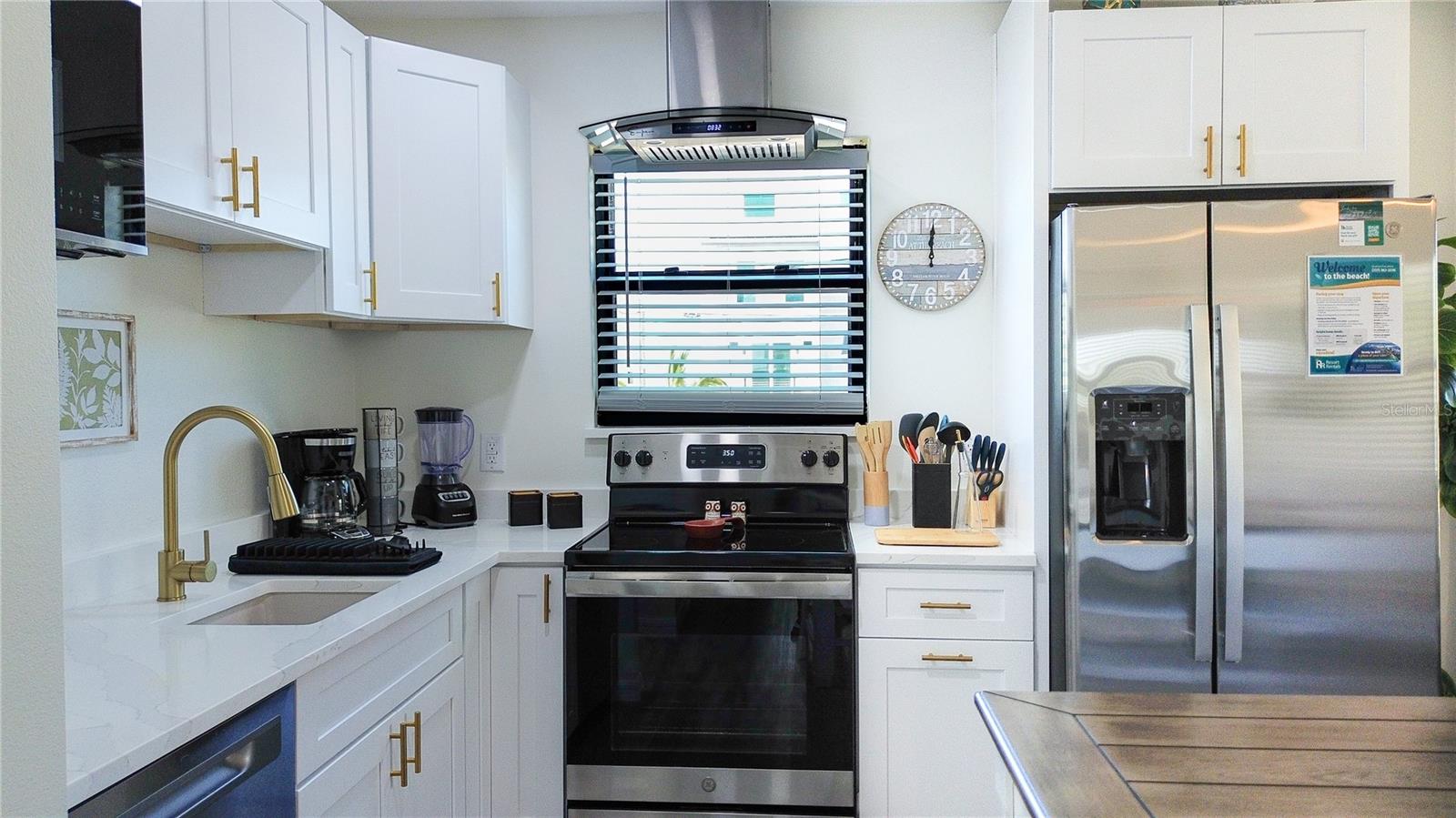 9921 GULF BLVD, TREASURE ISLAND, FL, 33706