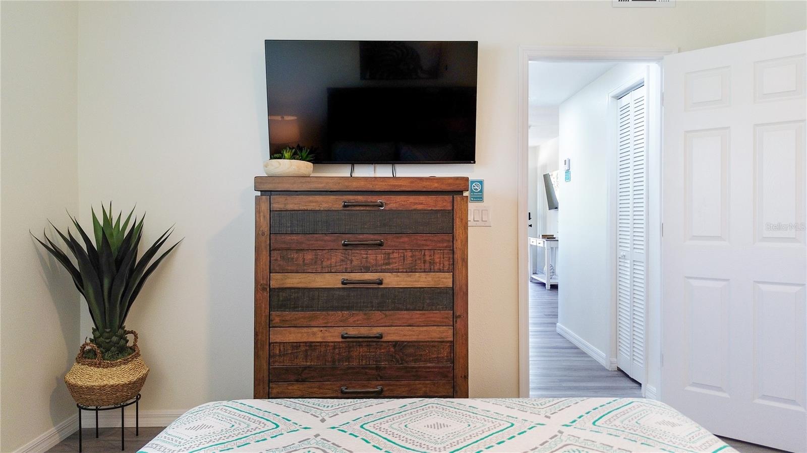 9921 GULF BLVD, TREASURE ISLAND, FL, 33706