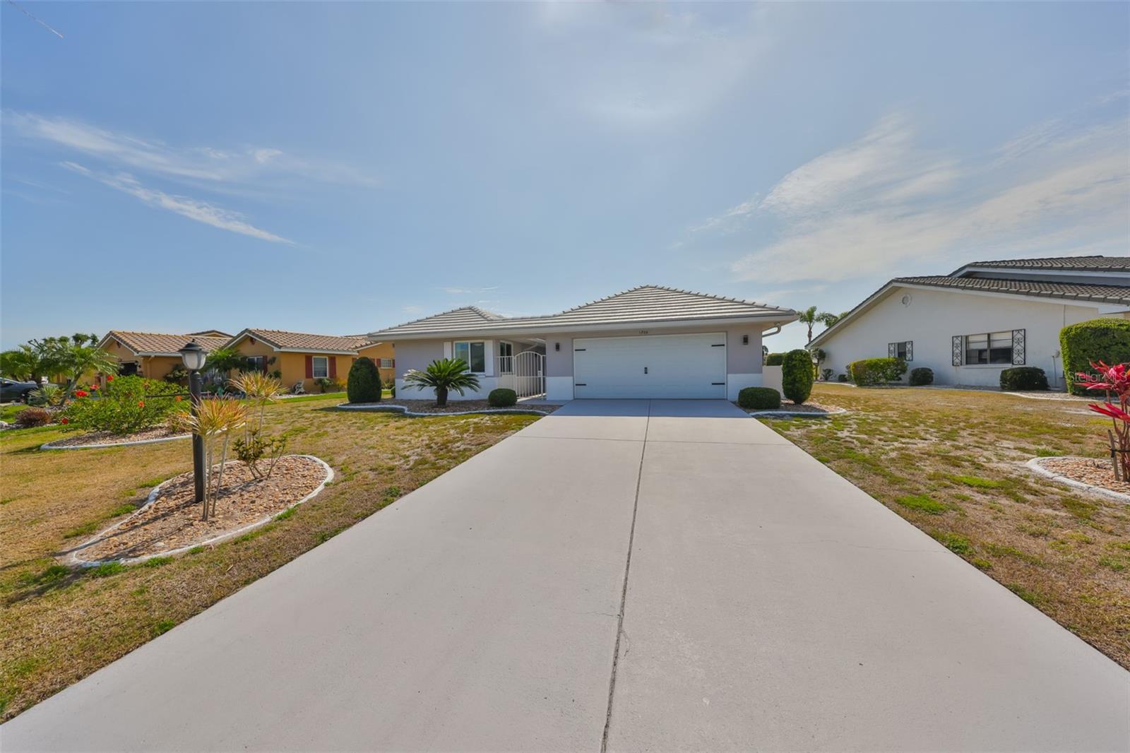 1806 WOLF LAUREL DR, SUN CITY CENTER, FL, 33573