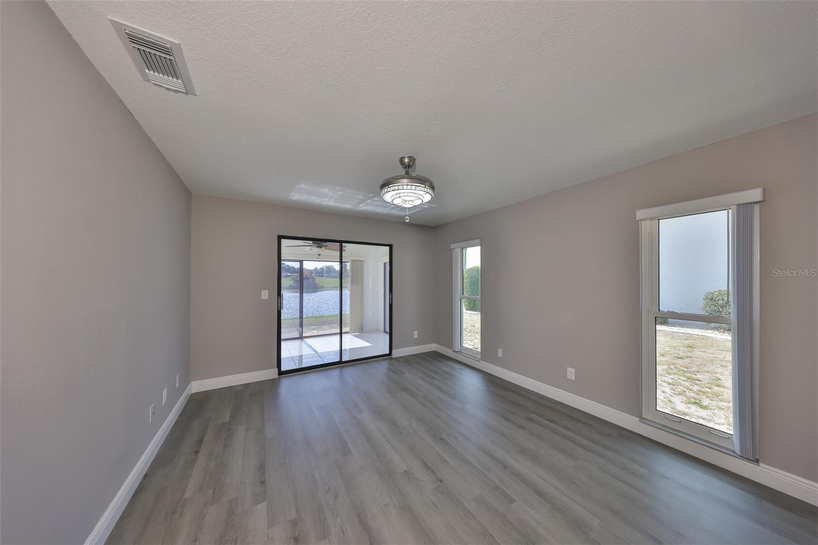 1806 WOLF LAUREL DR, SUN CITY CENTER, FL, 33573