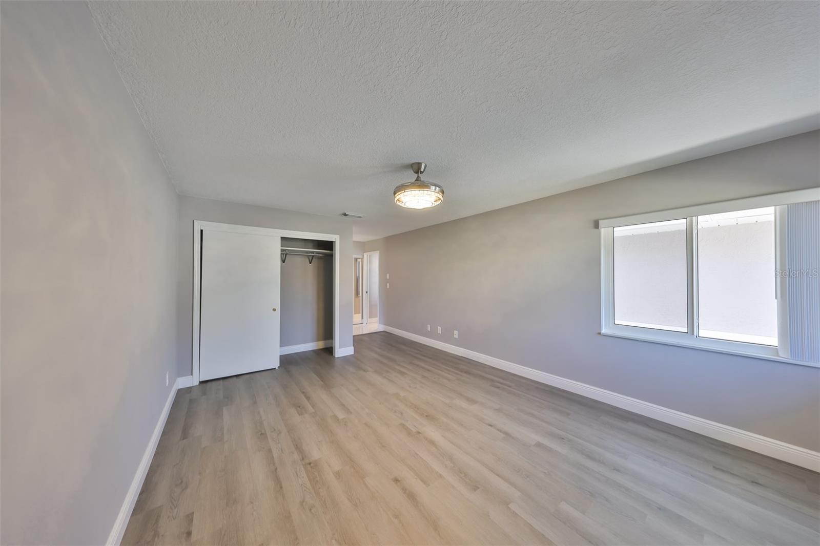 1806 WOLF LAUREL DR, SUN CITY CENTER, FL, 33573