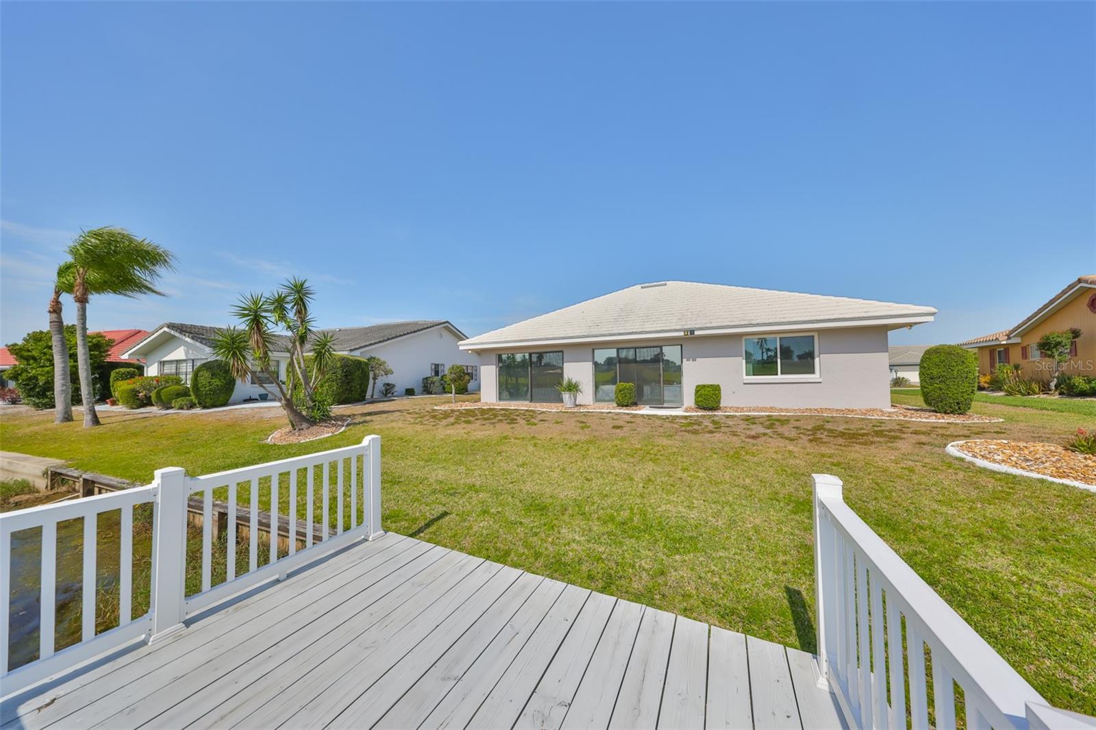 1806 WOLF LAUREL DR, SUN CITY CENTER, FL, 33573