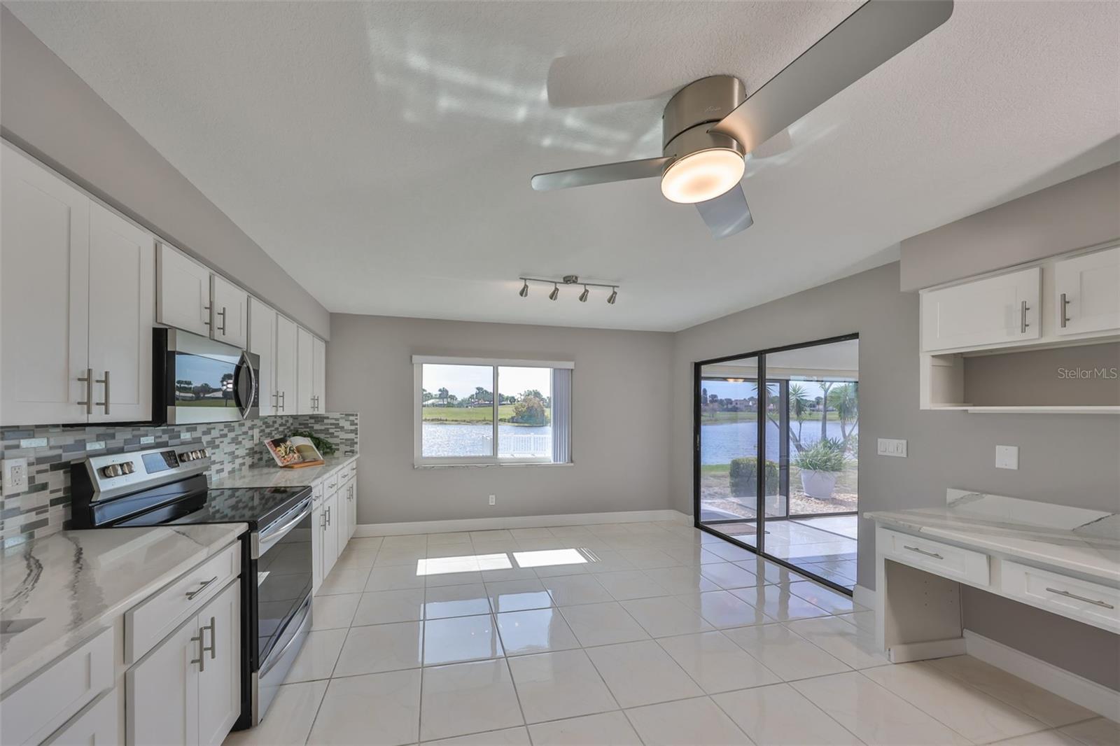 1806 WOLF LAUREL DR, SUN CITY CENTER, FL, 33573