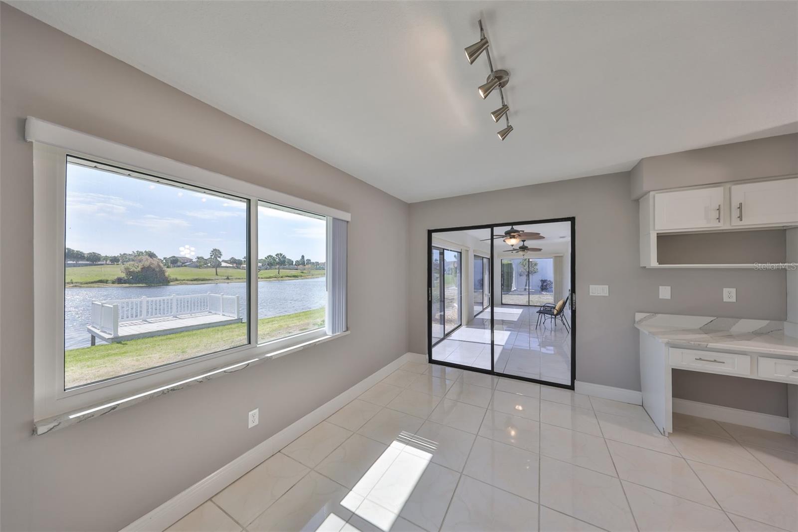 1806 WOLF LAUREL DR, SUN CITY CENTER, FL, 33573
