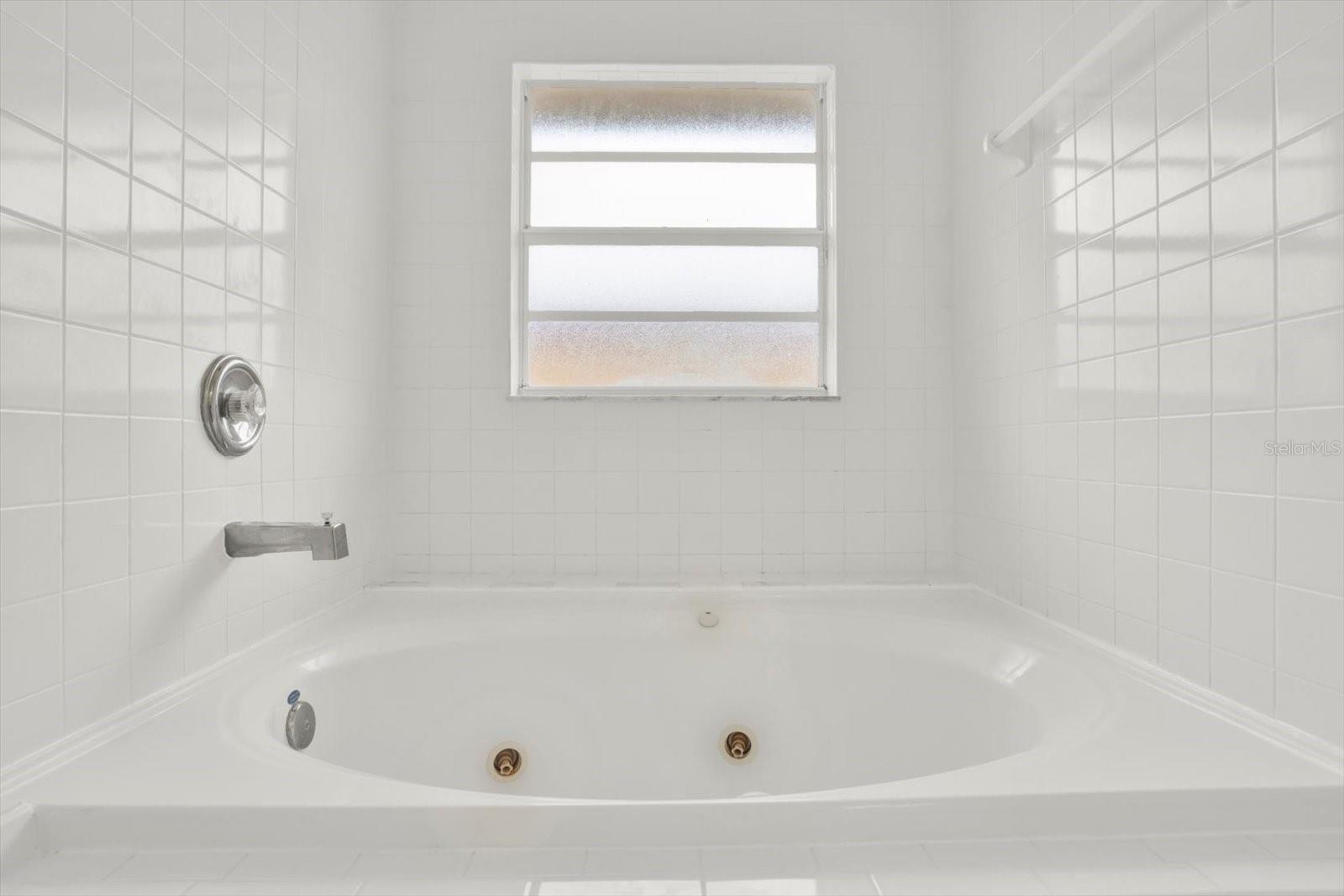 5400 9TH AVE N, ST PETERSBURG, FL, 33710