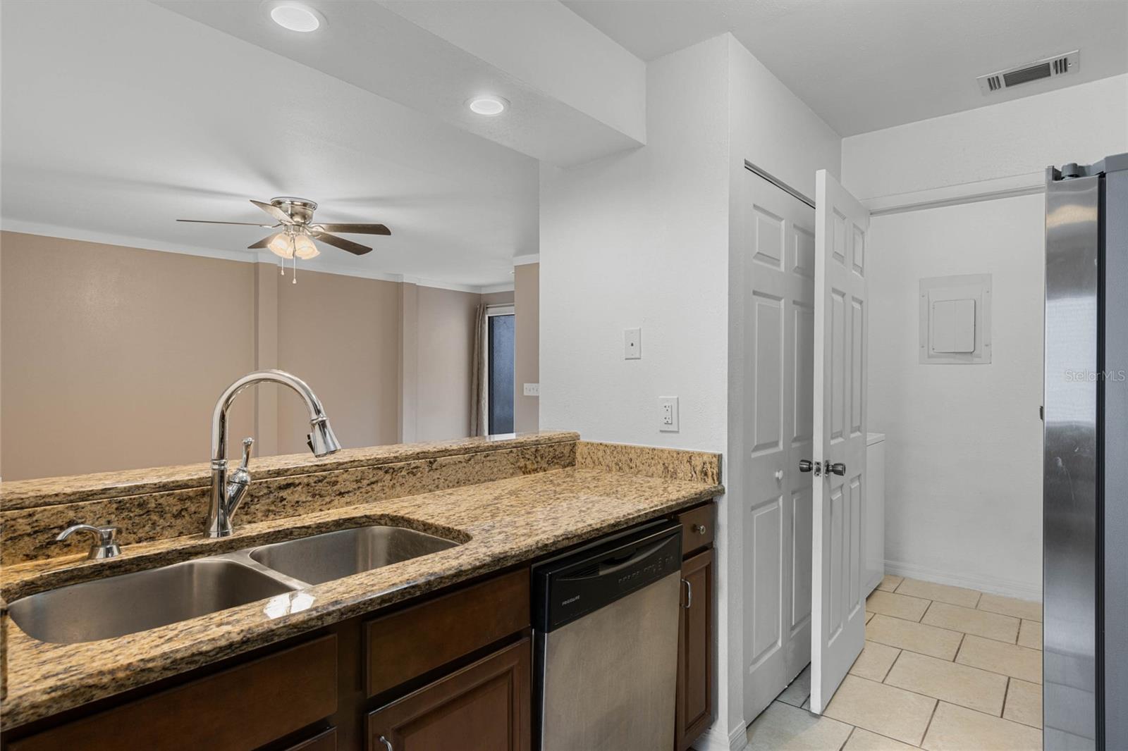 572 BRECKENRIDGE VLG #102, ALTAMONTE SPRINGS, FL, 32714