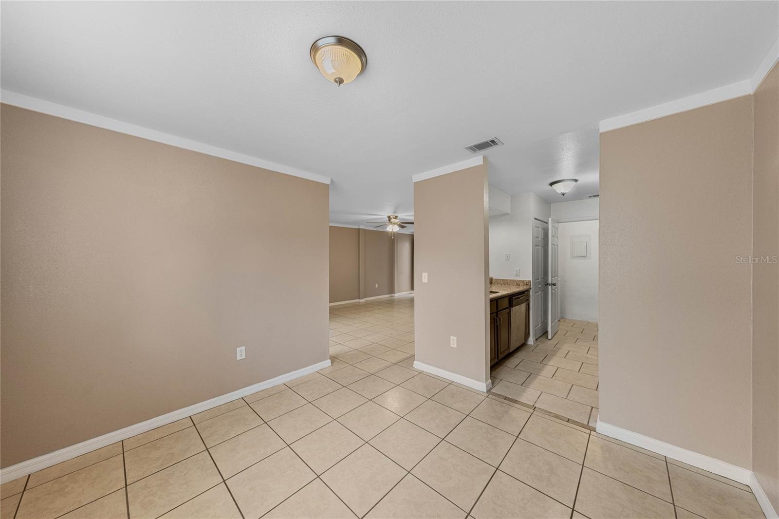 572 BRECKENRIDGE VLG #102, ALTAMONTE SPRINGS, FL, 32714