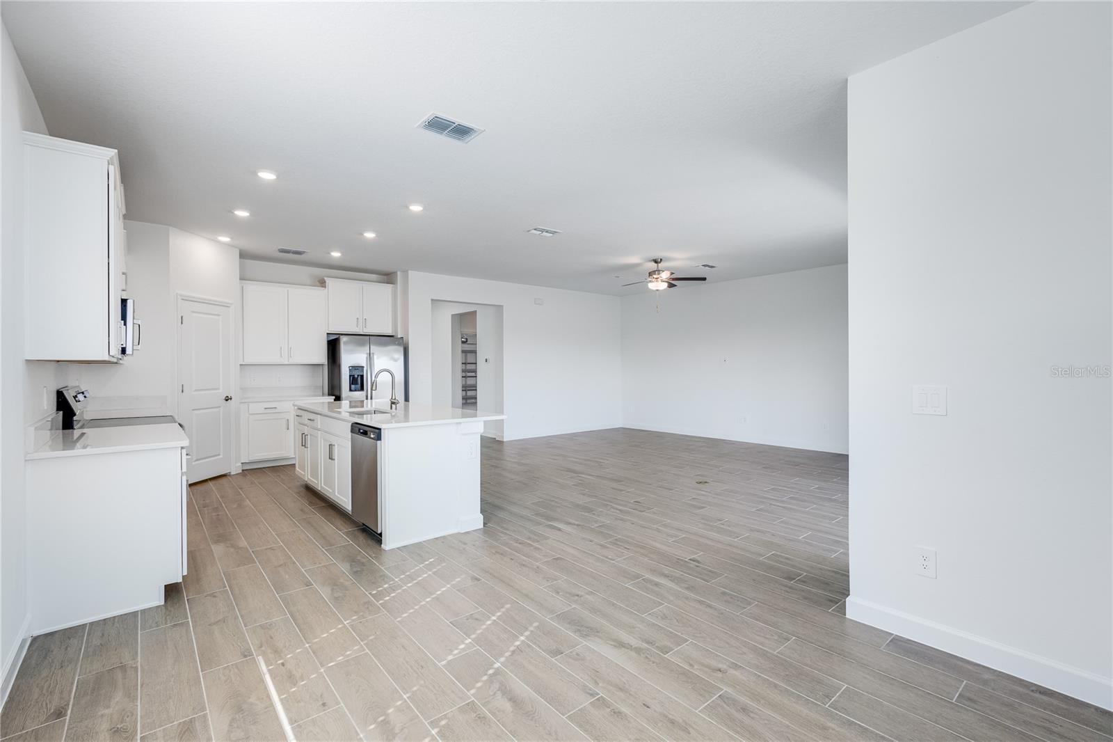 31764 GRIFFIN SANDS LN, SAN ANTONIO, FL, 33576