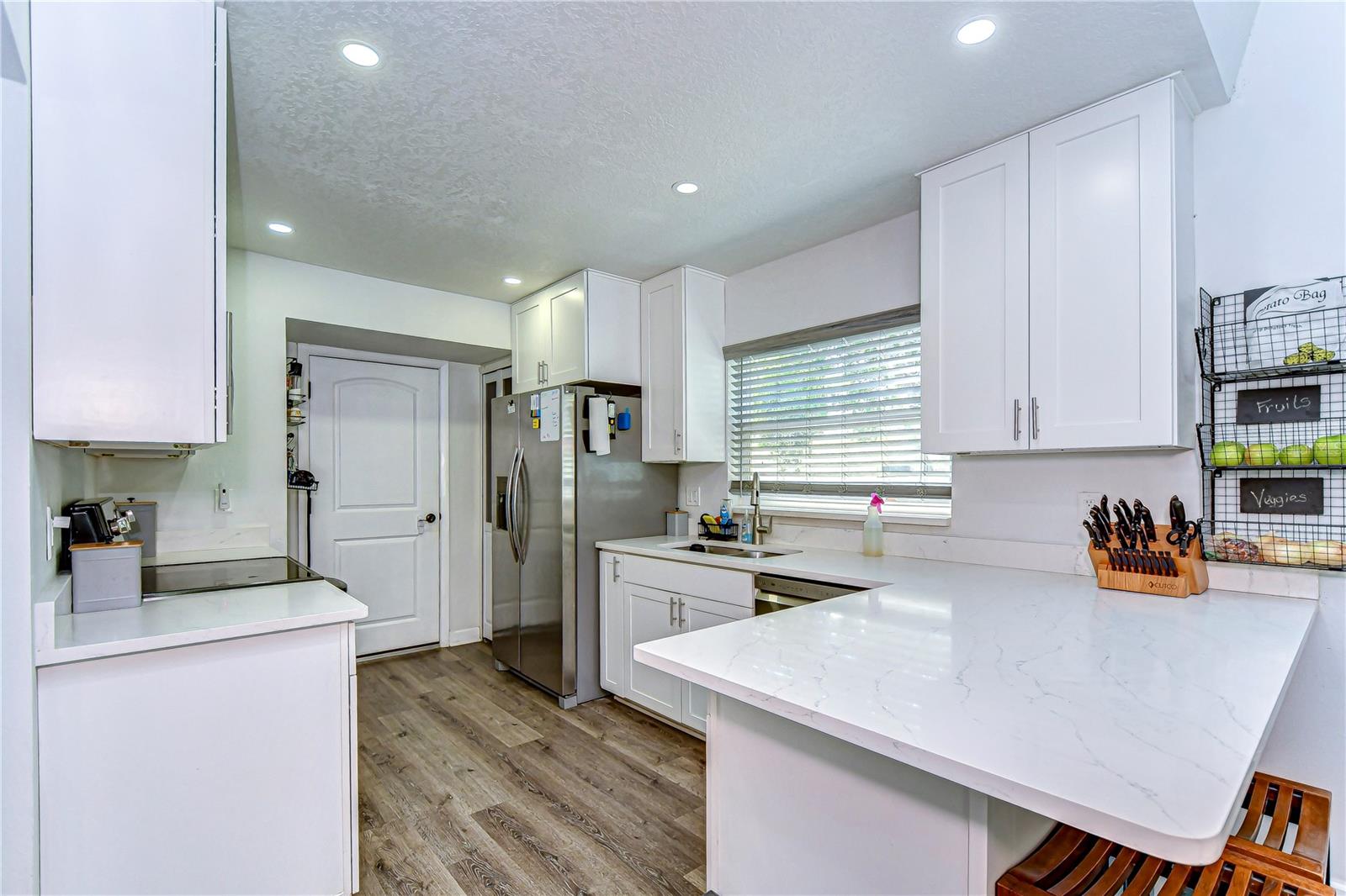 910 BLACK KNIGHT DR, VALRICO, FL, 33594
