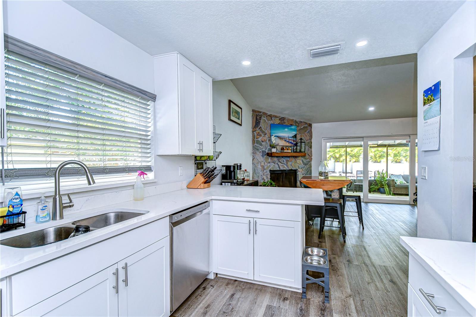 910 BLACK KNIGHT DR, VALRICO, FL, 33594