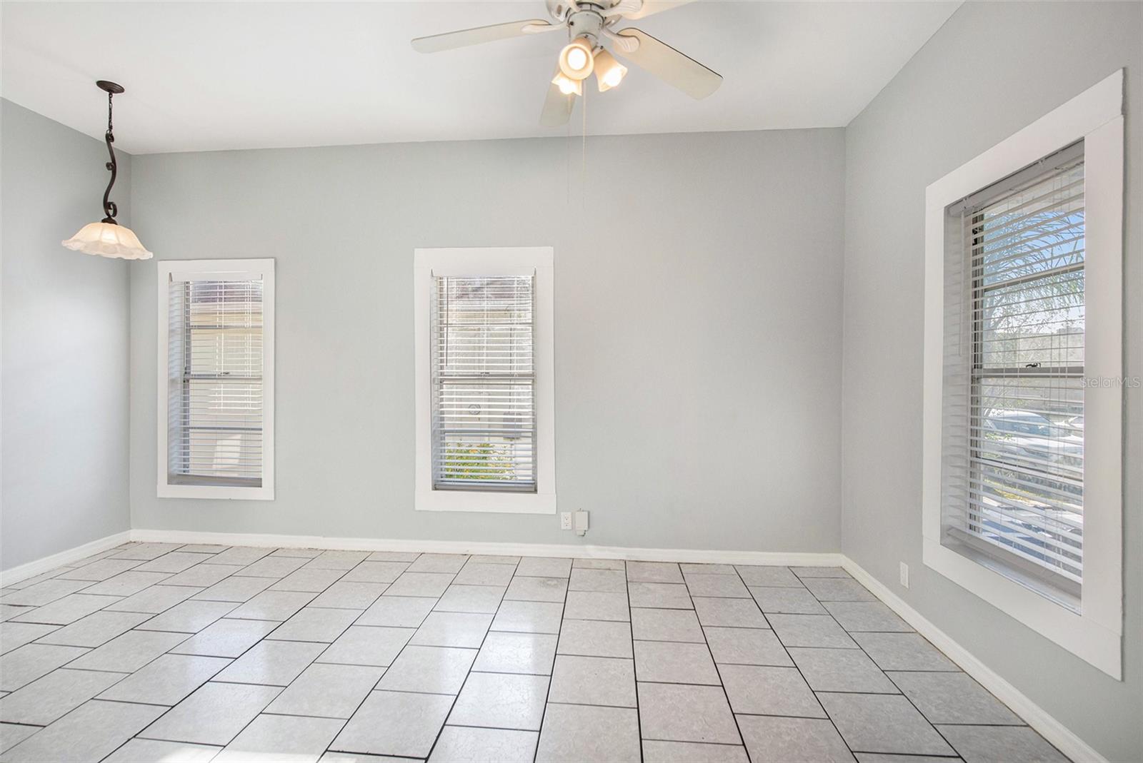 2317 W CHESTNUT ST, TAMPA, FL, 33607