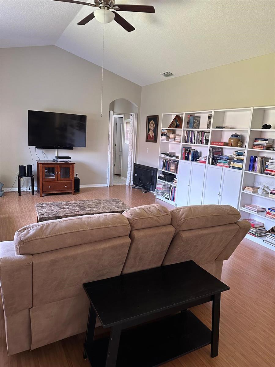 1704 WINN ARTHUR DR, VALRICO, FL, 33594