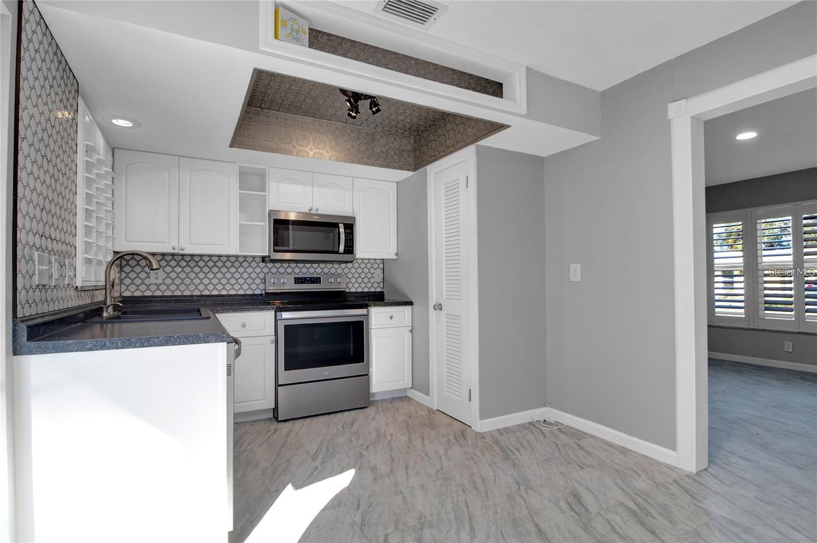 457 CYPRESS AVE NW, PORT CHARLOTTE, FL, 33952