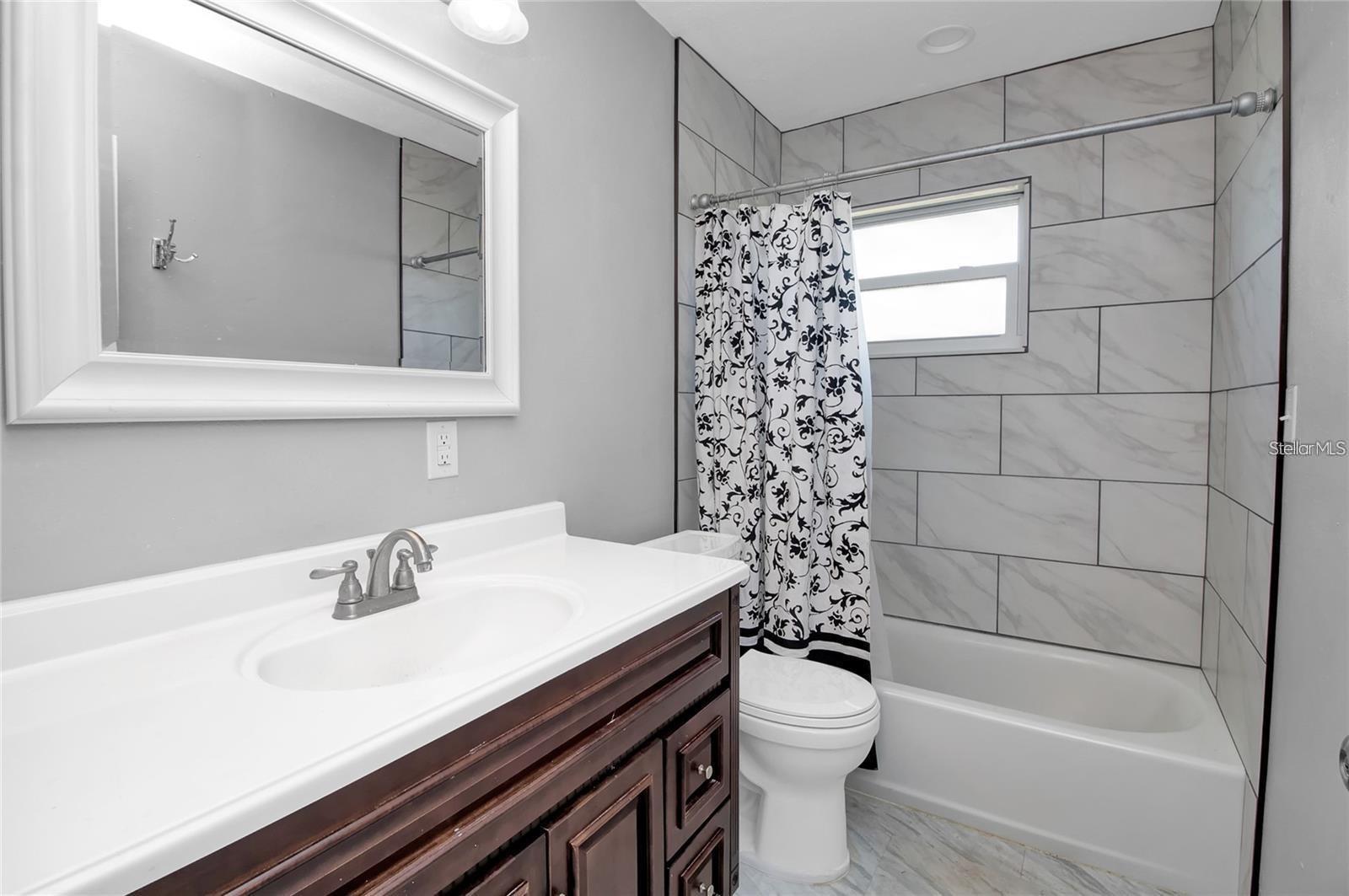 457 CYPRESS AVE NW, PORT CHARLOTTE, FL, 33952