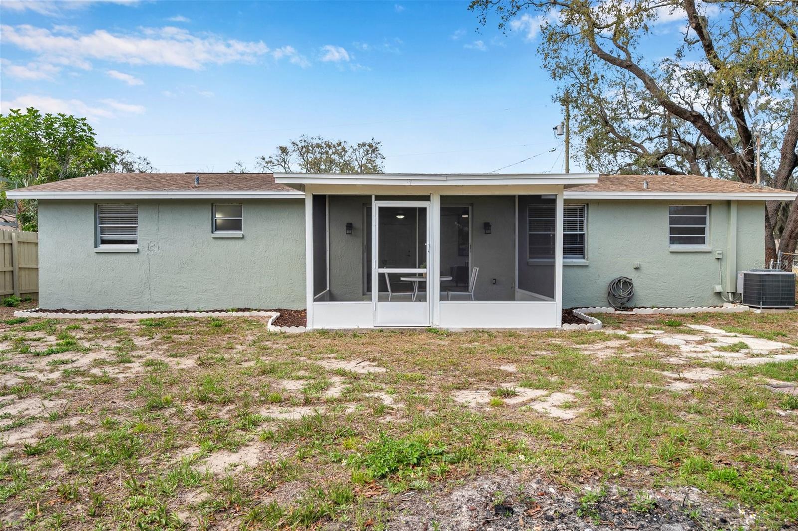 1216 E LEMON ST, TARPON SPRINGS, FL, 34689