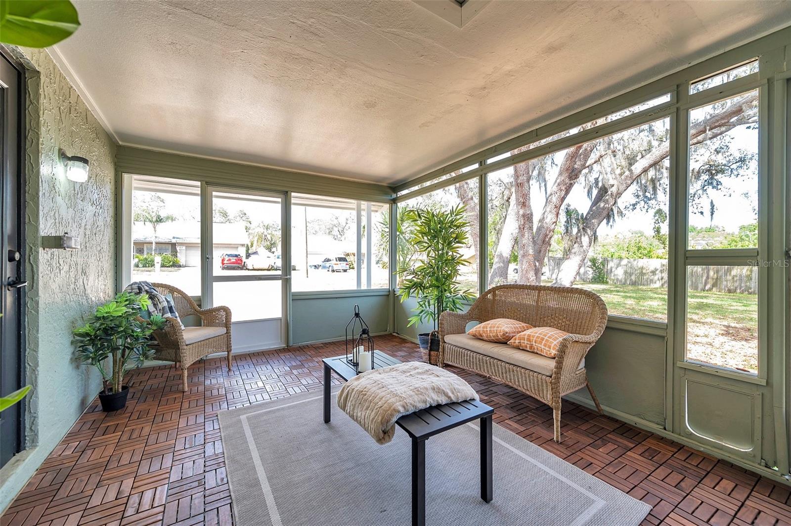 1216 E LEMON ST, TARPON SPRINGS, FL, 34689